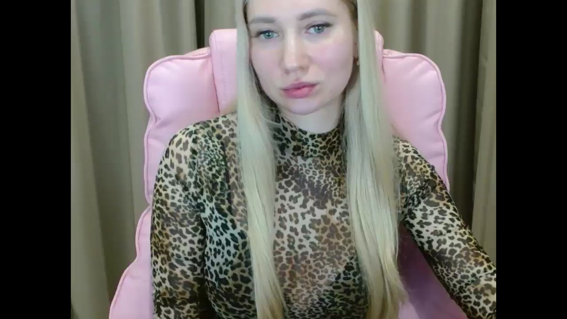 Gallery image thumbnail from Miss_Sylvia's myfreecams stream on, 03/26/2025, 20:49 image 17 of 20