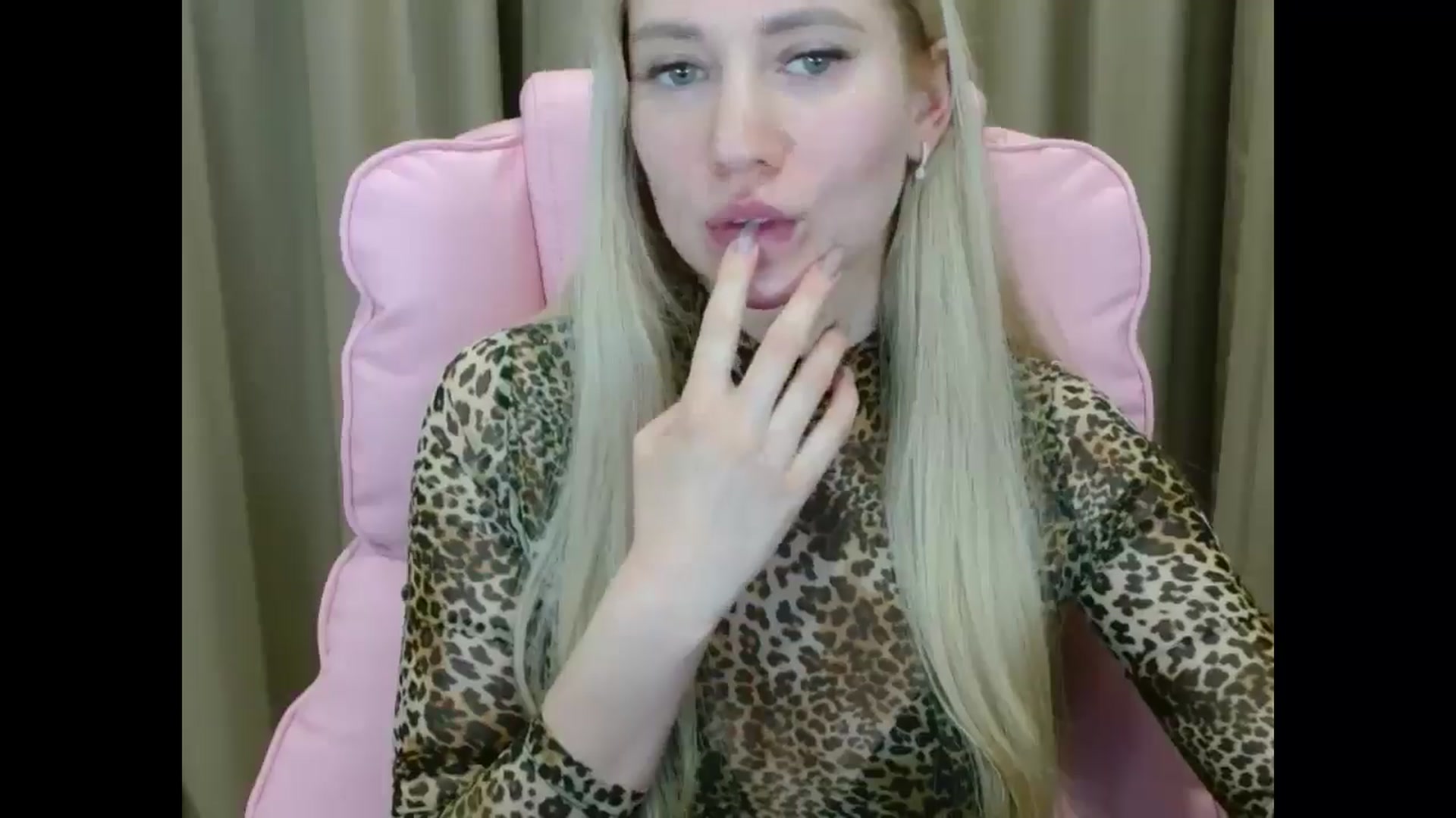 Gallery image thumbnail from Miss_Sylvia's myfreecams stream on, 03/26/2025, 20:49 image 5 of 20