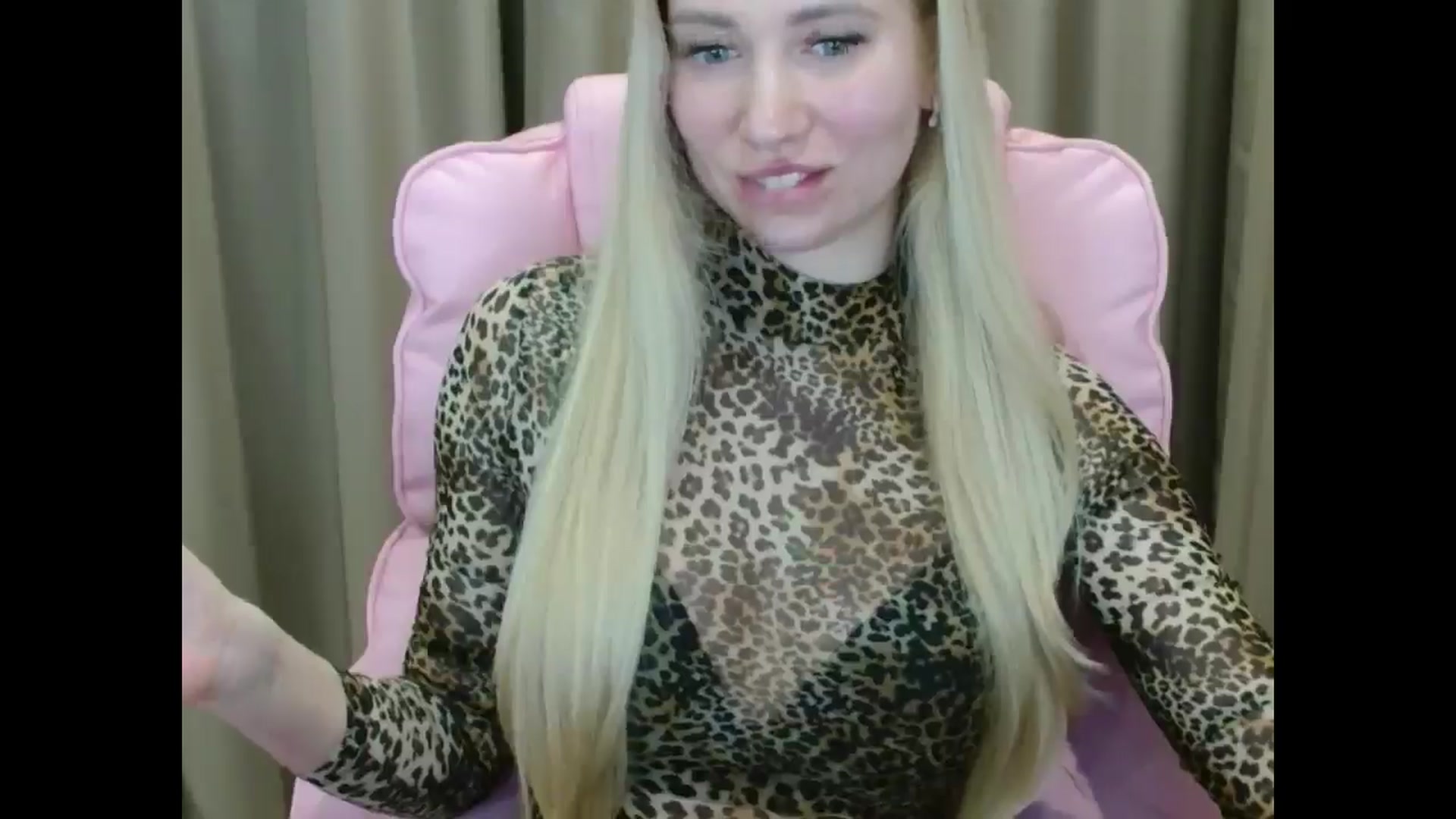 Gallery image thumbnail from Miss_Sylvia's myfreecams stream on, 03/26/2025, 20:49 image 14 of 20