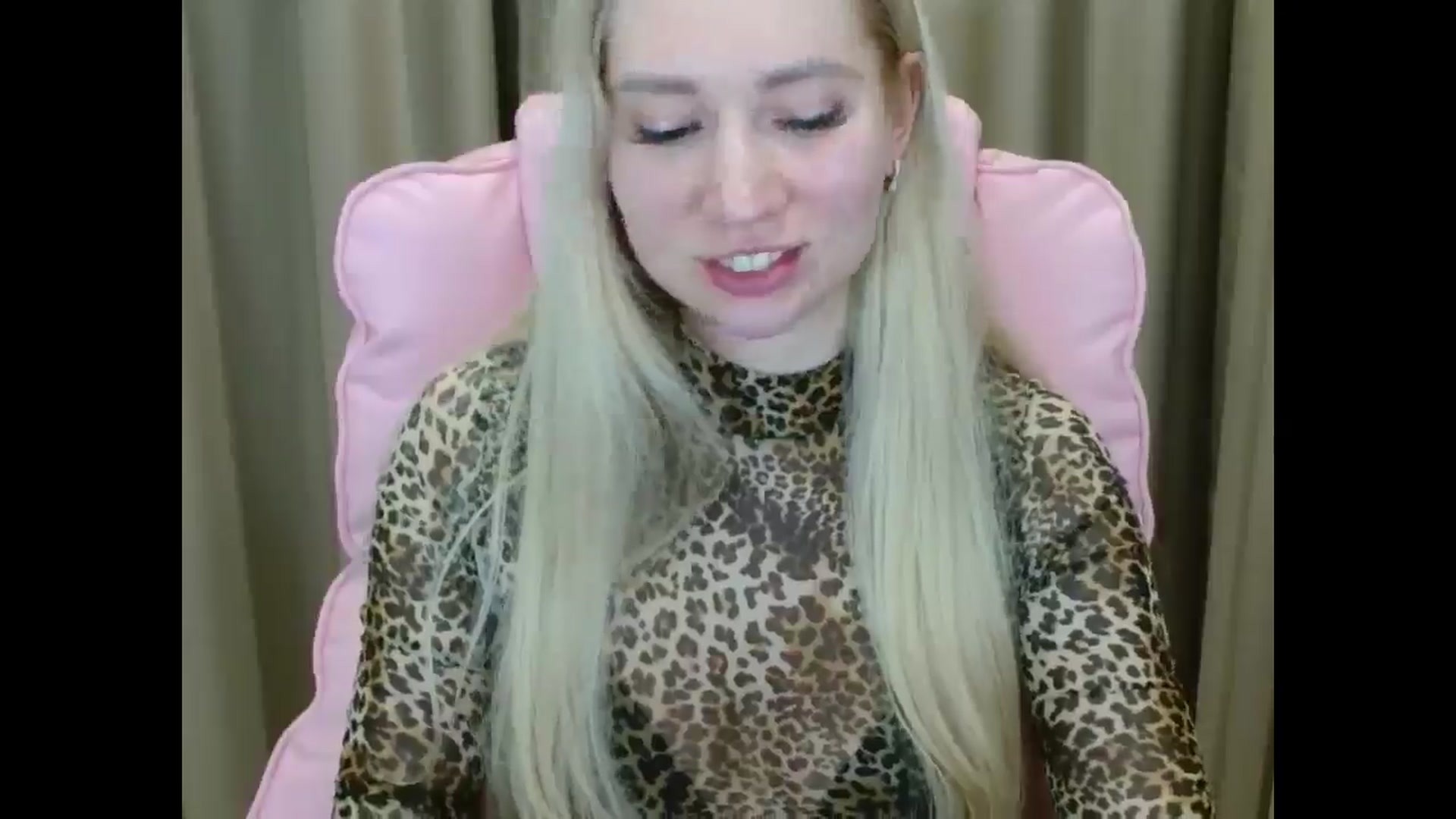 Gallery image thumbnail from Miss_Sylvia's myfreecams stream on, 03/26/2025, 20:49 image 4 of 20