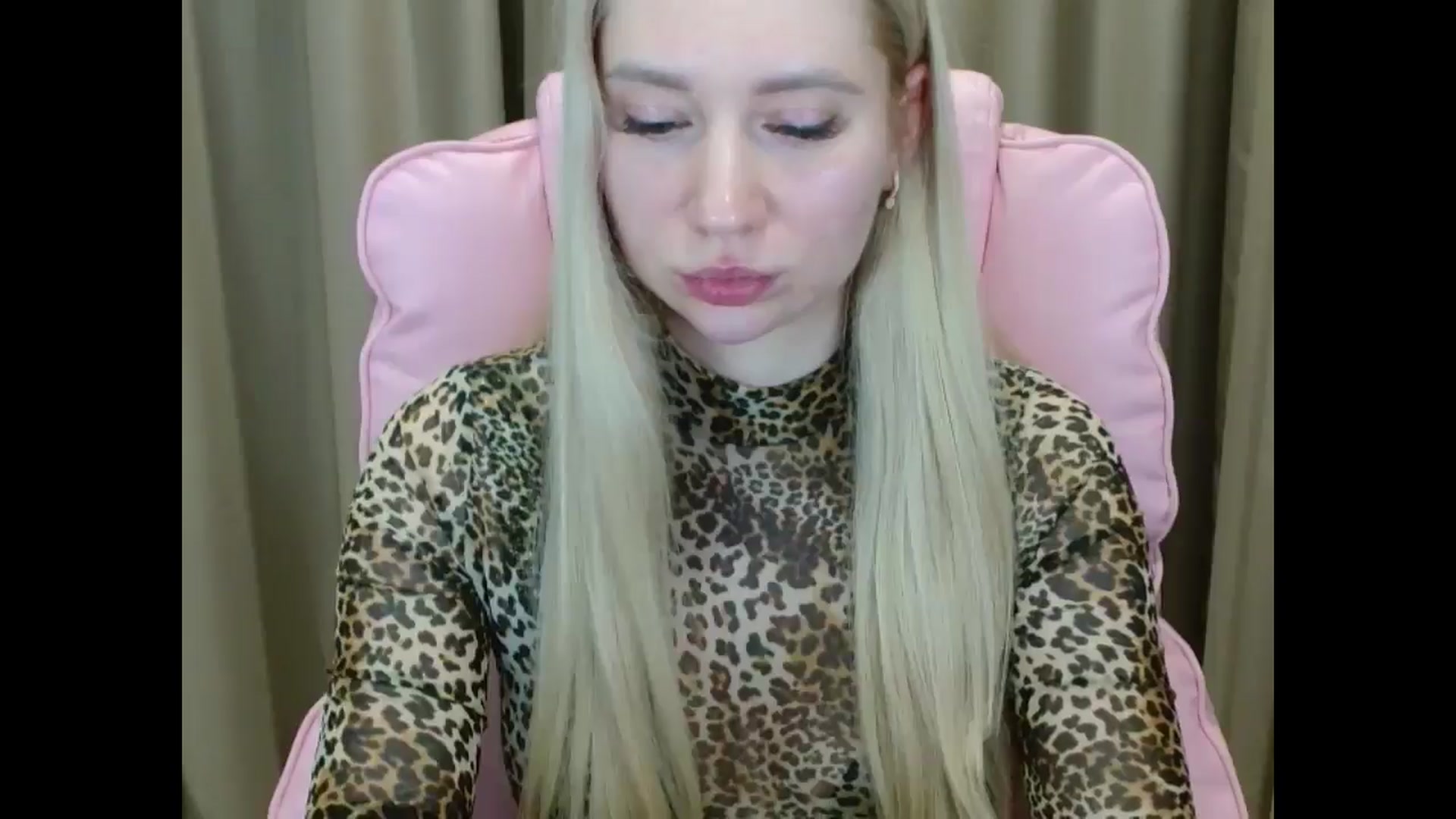 Gallery image thumbnail from Miss_Sylvia's myfreecams stream on, 03/26/2025, 20:49 image 13 of 20