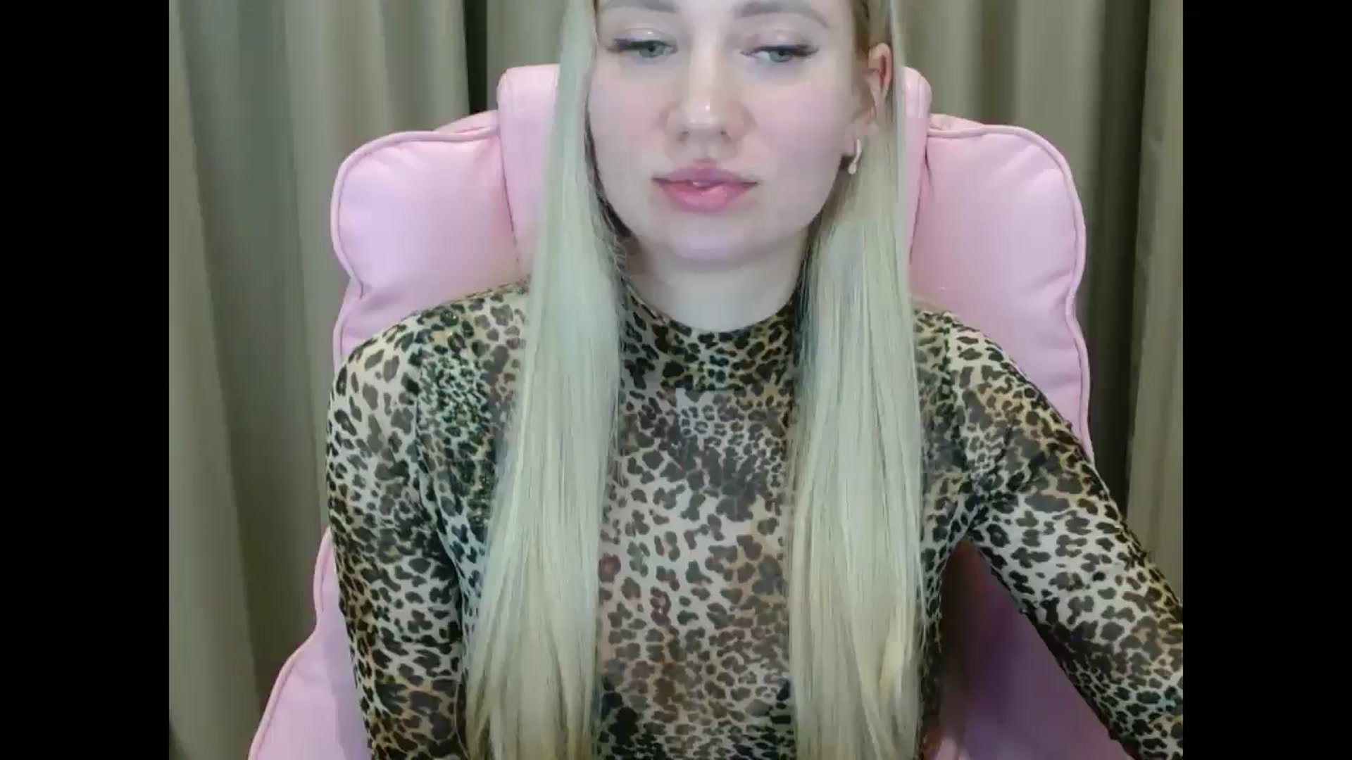 Gallery image thumbnail from Miss_Sylvia's myfreecams stream on, 03/26/2025, 20:49 image 12 of 20