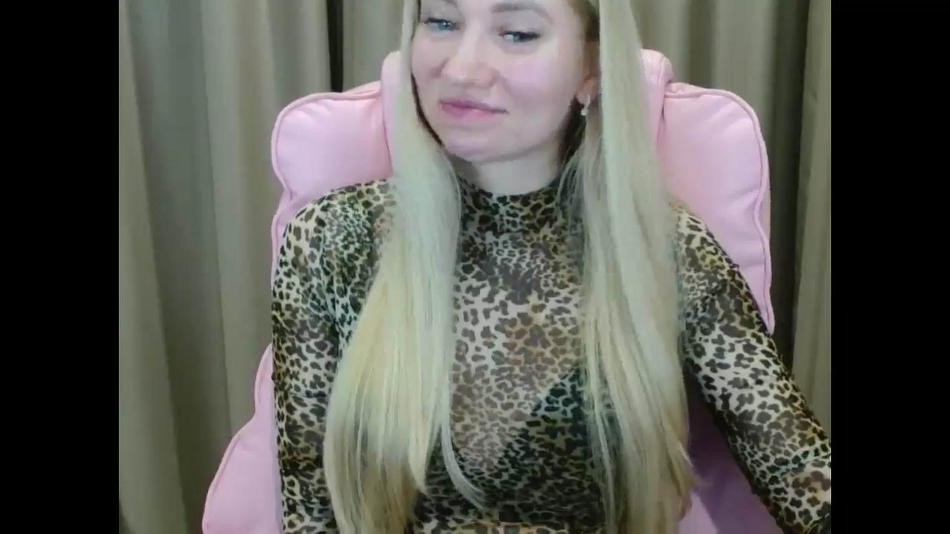 Gallery image thumbnail from Miss_Sylvia's myfreecams stream on, 03/26/2025, 20:49 image 19 of 20