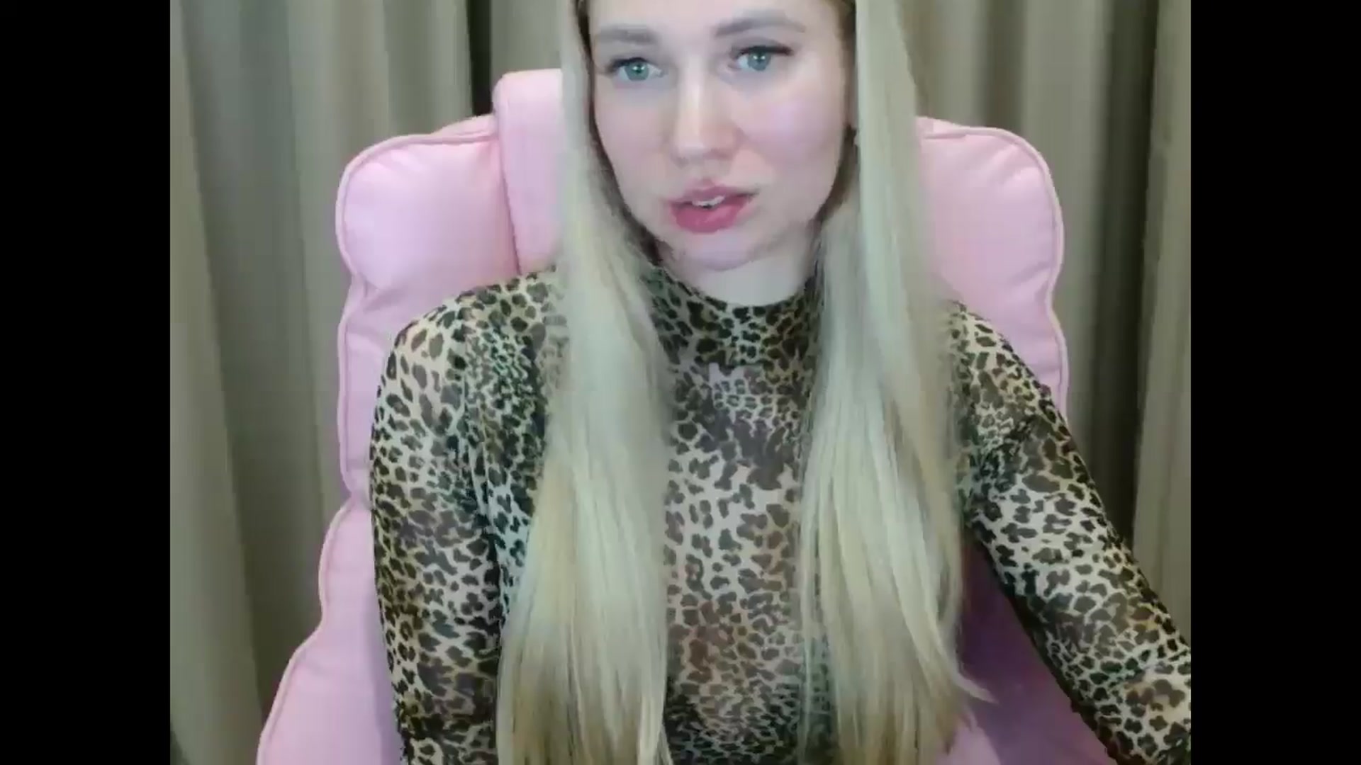 Gallery image thumbnail from Miss_Sylvia's myfreecams stream on, 03/26/2025, 20:49 image 18 of 20