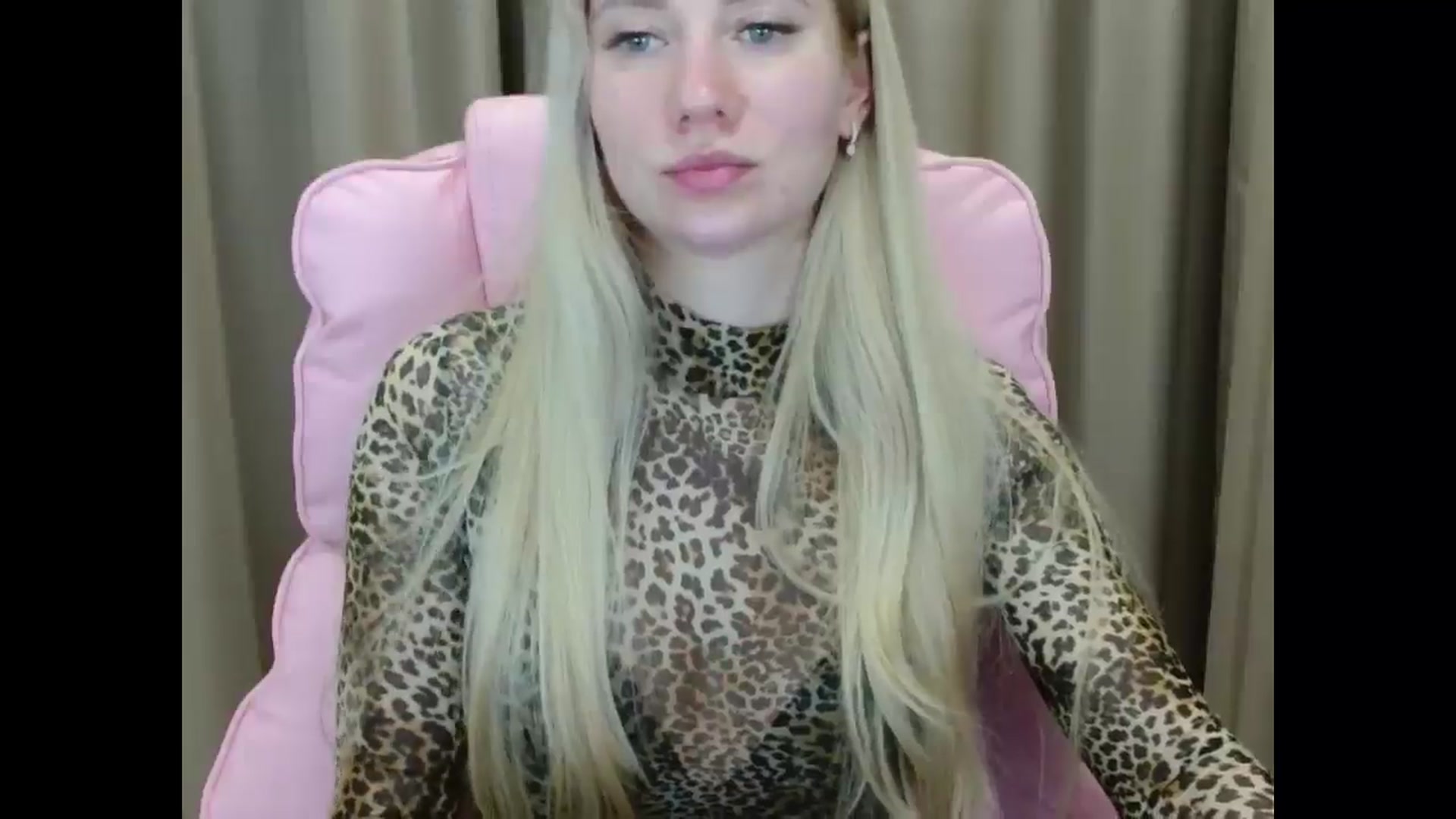 Gallery image thumbnail from Miss_Sylvia's myfreecams stream on, 03/26/2025, 22:16 image 6 of 20