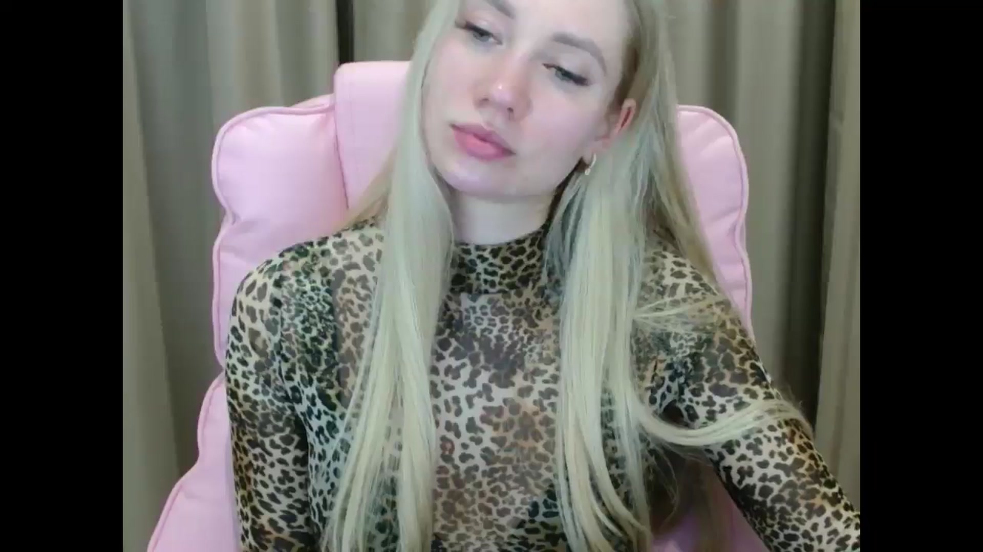 Gallery image thumbnail from Miss_Sylvia's myfreecams stream on, 03/26/2025, 22:16 image 2 of 20
