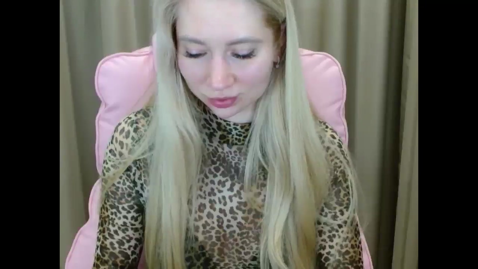 Gallery image thumbnail from Miss_Sylvia's myfreecams stream on, 03/26/2025, 22:16 image 5 of 20