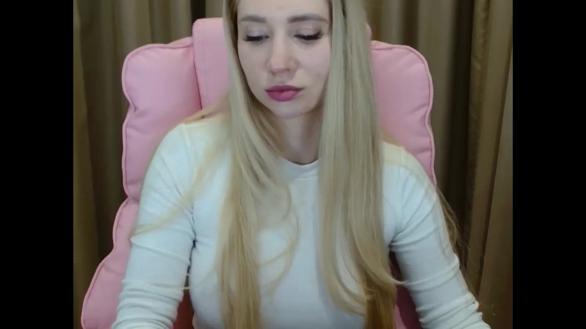 Gallery image thumbnail from Miss_Sylvia's myfreecams stream on, 03/27/2025, 18:05 image 14 of 20