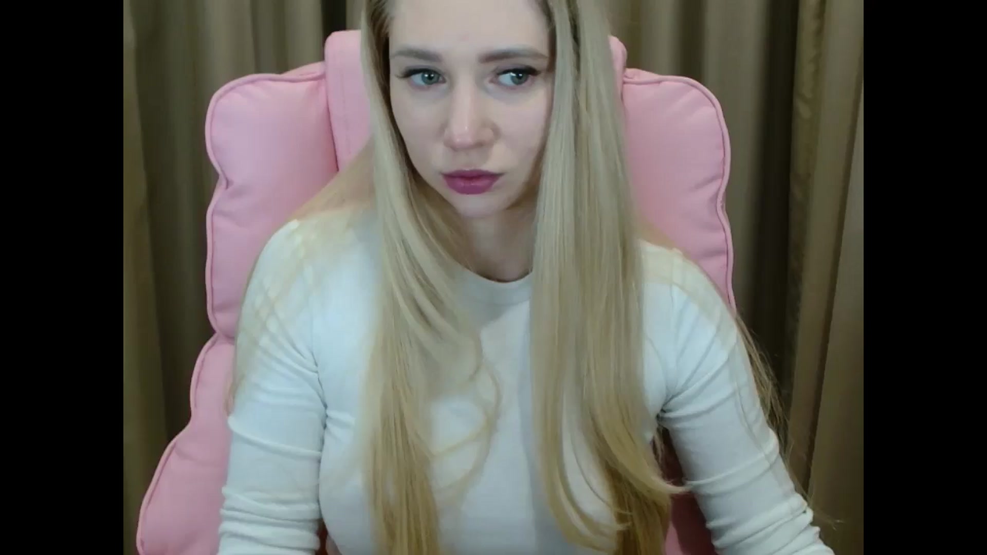 Gallery image thumbnail from Miss_Sylvia's myfreecams stream on, 03/27/2025, 18:05 image 12 of 20