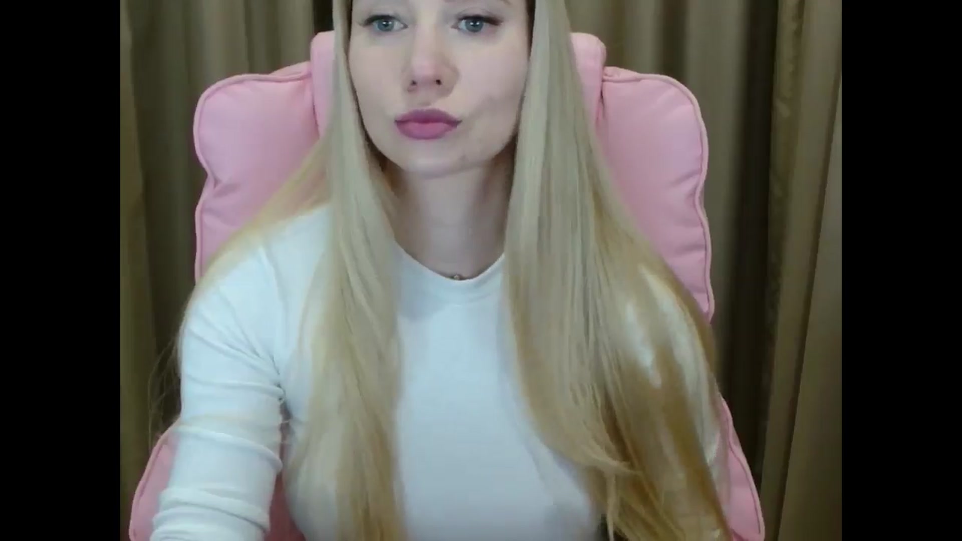 Gallery image thumbnail from Miss_Sylvia's myfreecams stream on, 03/27/2025, 18:05 image 6 of 20