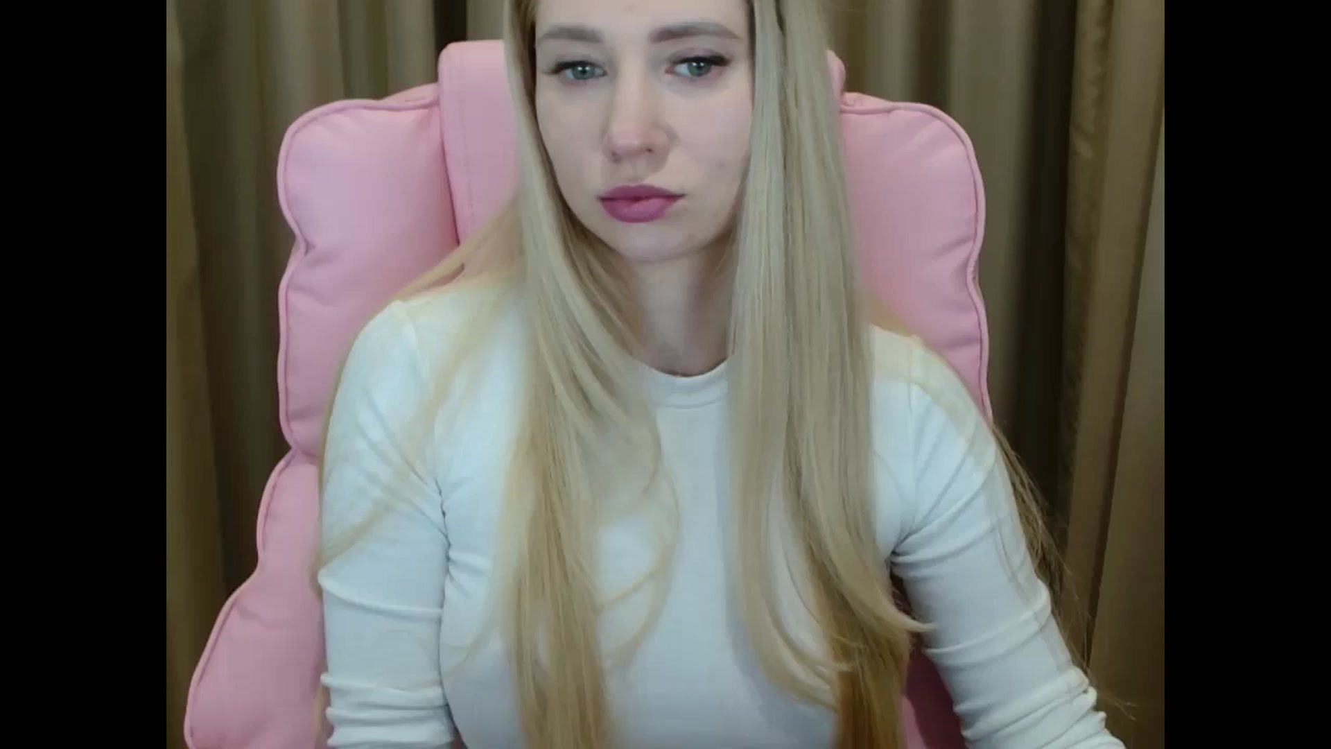 Gallery image thumbnail from Miss_Sylvia's myfreecams stream on, 03/27/2025, 18:05 image 13 of 20