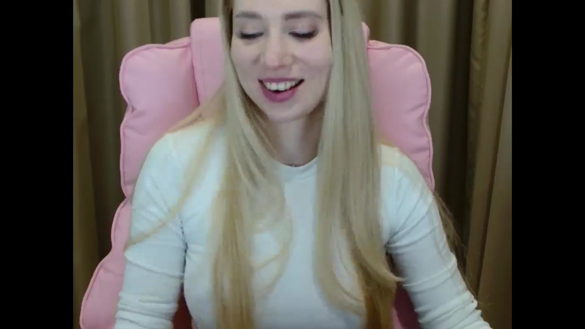 Gallery image thumbnail from Miss_Sylvia's myfreecams stream on, 03/27/2025, 18:05 image 15 of 20