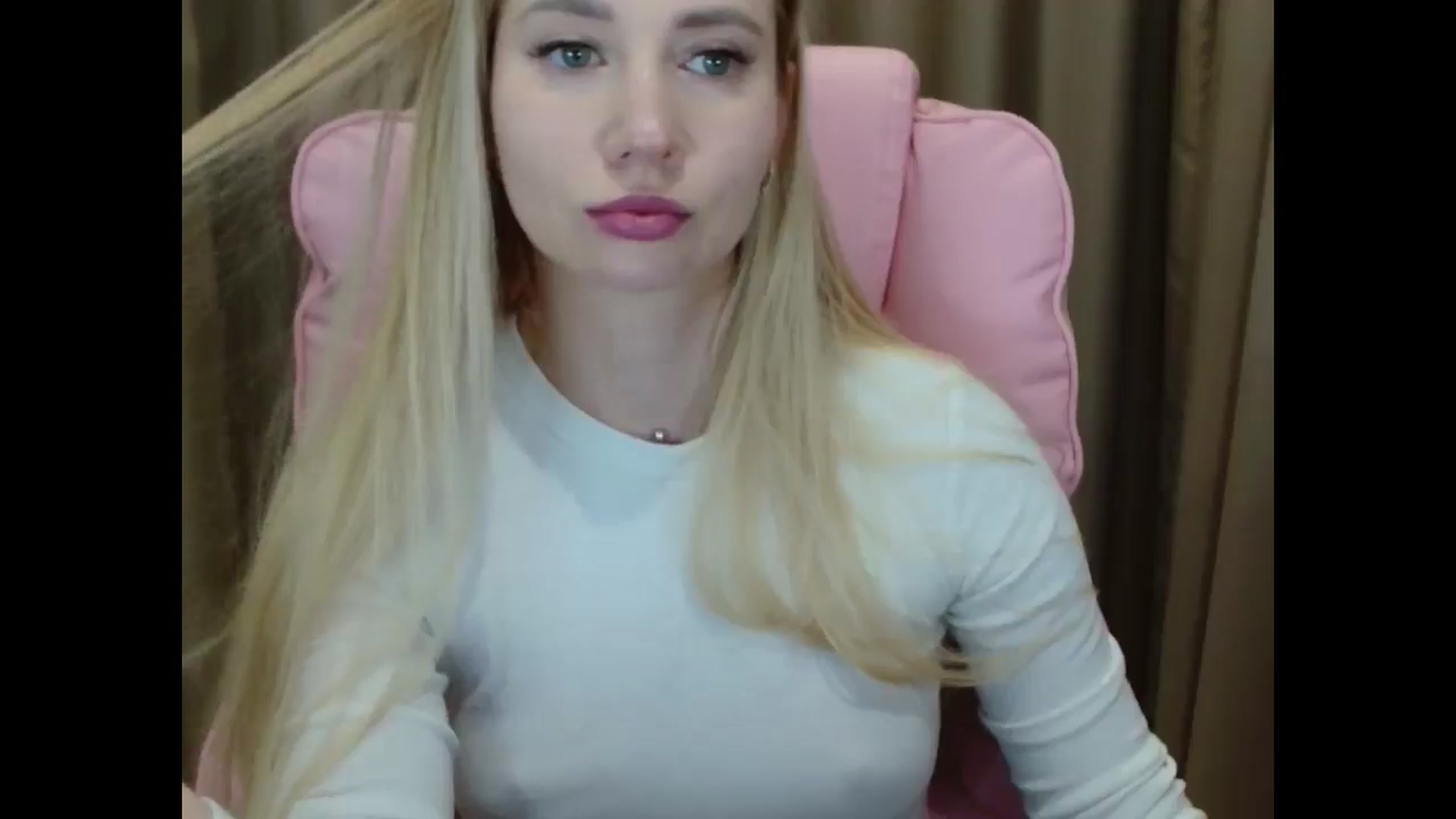 Gallery image thumbnail from Miss_Sylvia's myfreecams stream on, 03/27/2025, 18:05 image 3 of 20