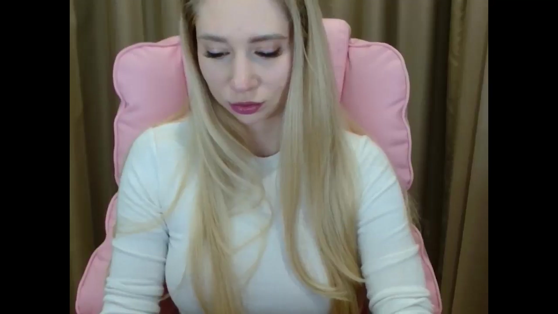 Gallery image thumbnail from Miss_Sylvia's myfreecams stream on, 03/27/2025, 18:05 image 19 of 20