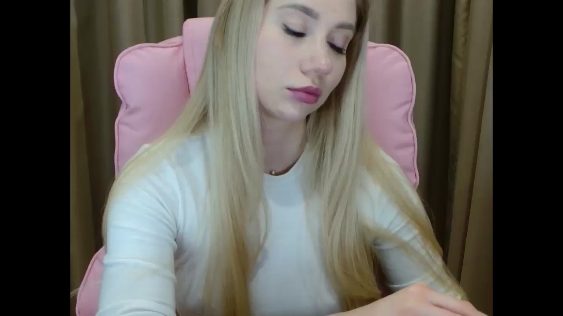 Gallery image thumbnail from Miss_Sylvia's myfreecams stream on, 03/27/2025, 18:05 image 7 of 20