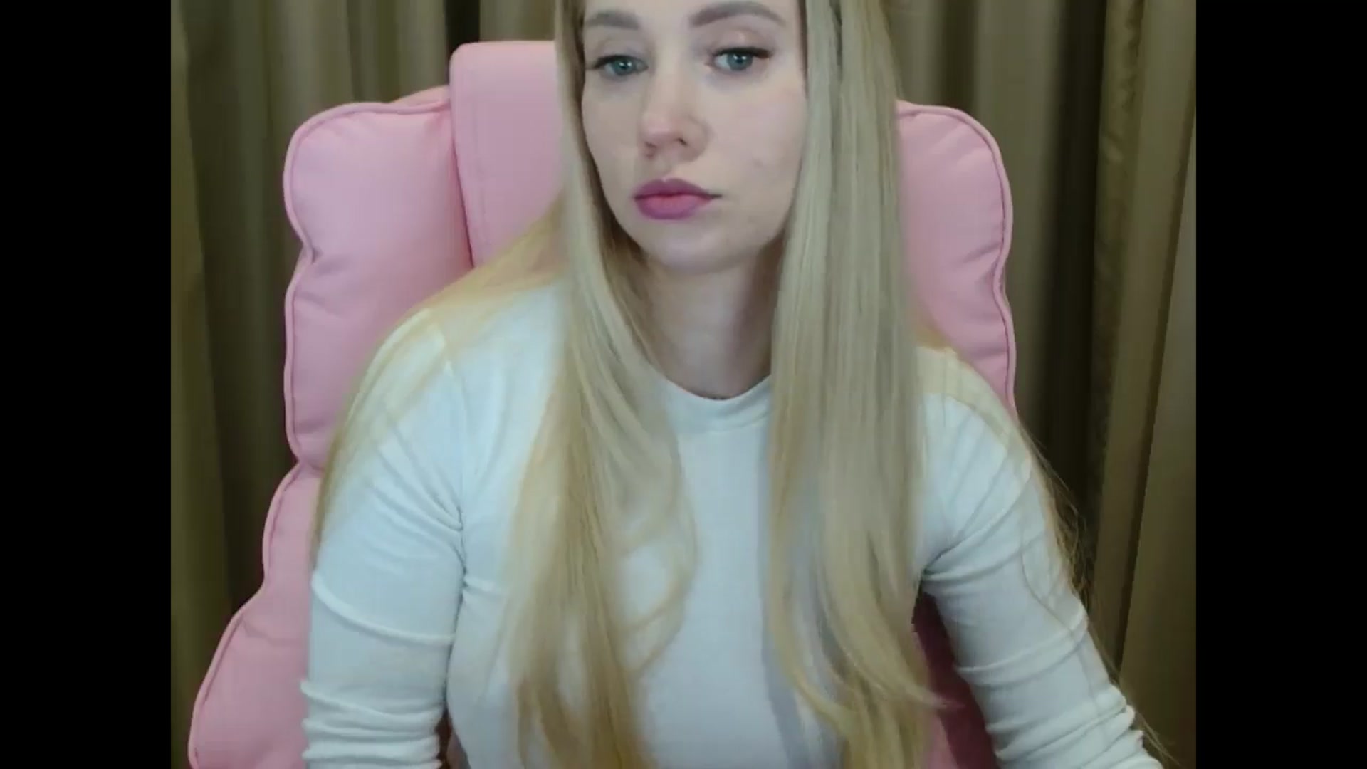 Gallery image thumbnail from Miss_Sylvia's myfreecams stream on, 03/27/2025, 18:05 image 9 of 20