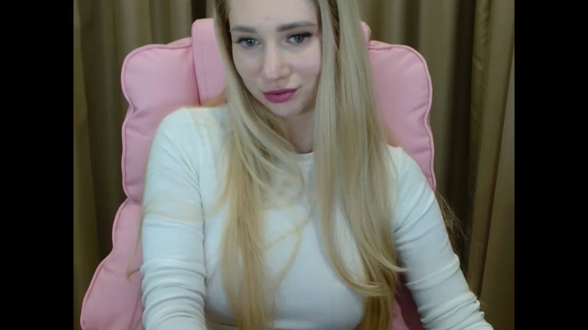Gallery image thumbnail from Miss_Sylvia's myfreecams stream on, 03/27/2025, 18:05 image 20 of 20