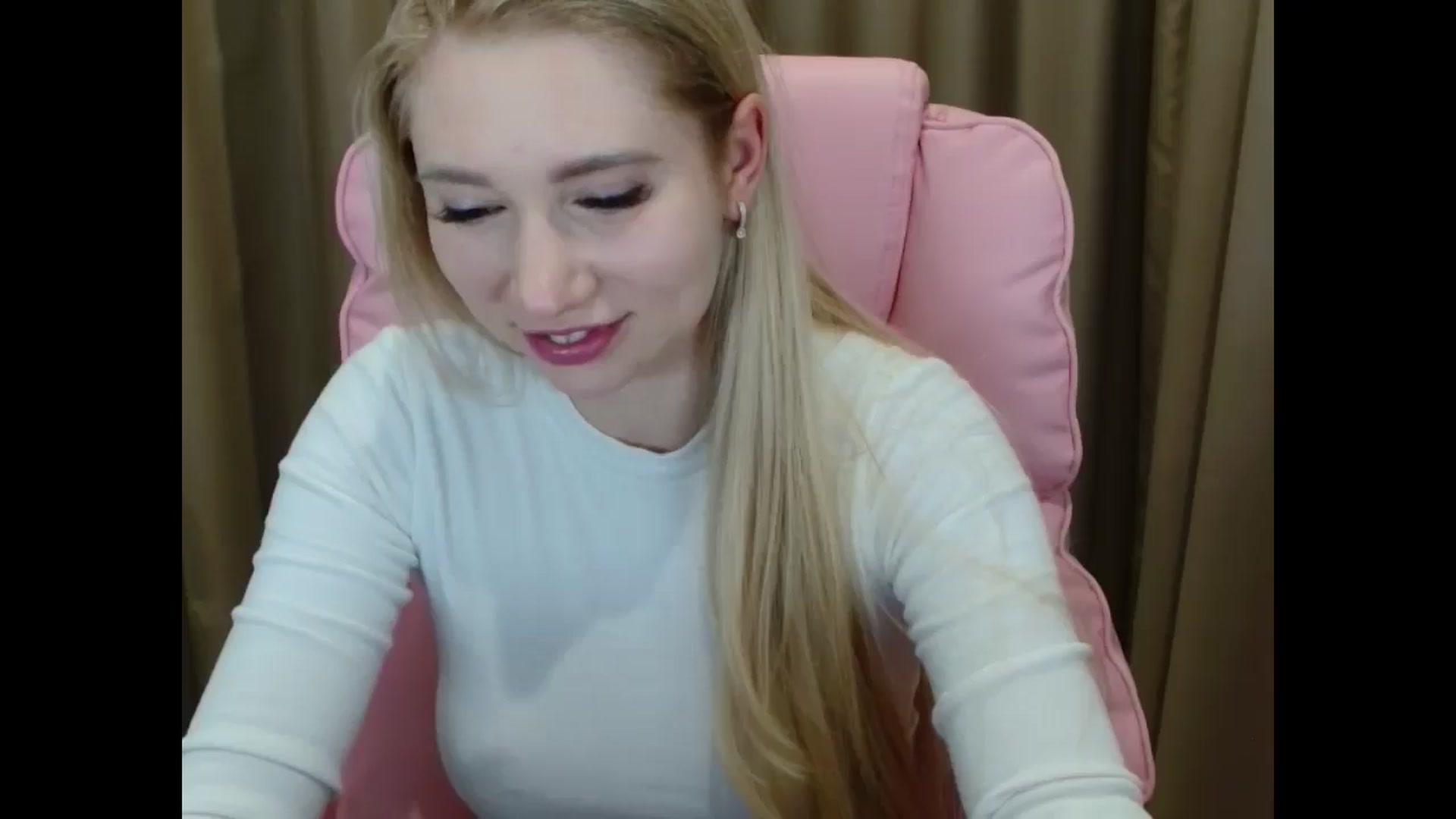 Gallery image thumbnail from Miss_Sylvia's myfreecams stream on, 03/27/2025, 20:30 image 6 of 20