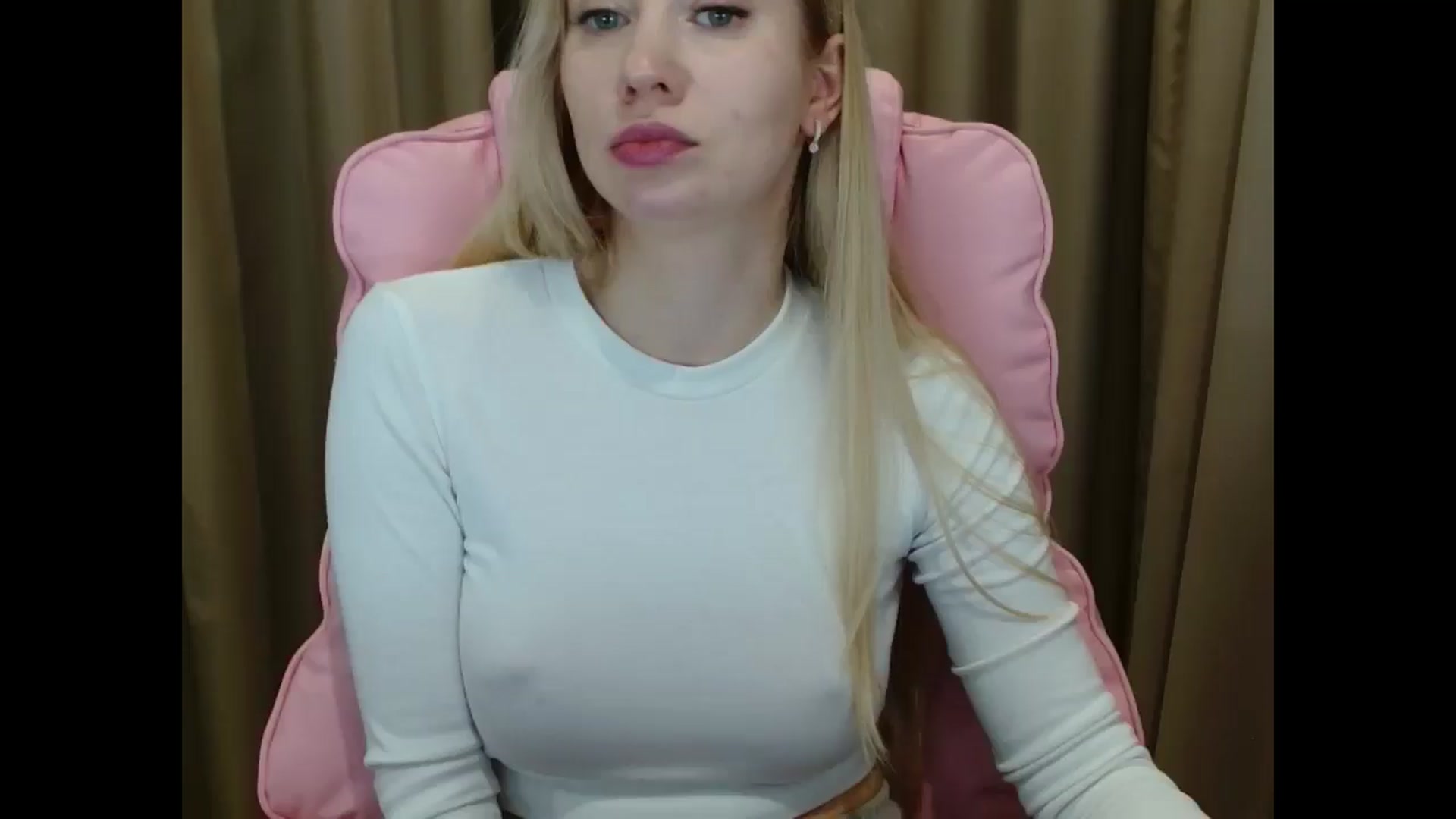 Gallery image thumbnail from Miss_Sylvia's myfreecams stream on, 03/27/2025, 21:37 image 12 of 20