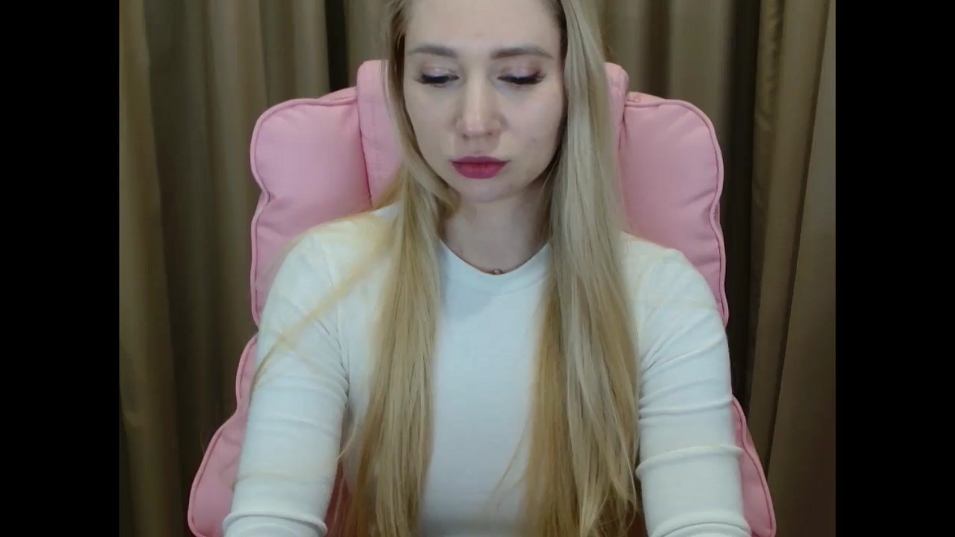 Gallery image thumbnail from Miss_Sylvia's myfreecams stream on, 03/27/2025, 21:37 image 1 of 20