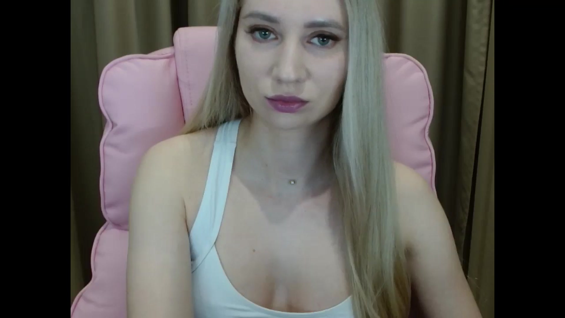 Gallery image thumbnail from Miss_Sylvia's myfreecams stream on, 03/29/2025, 17:49 image 15 of 20