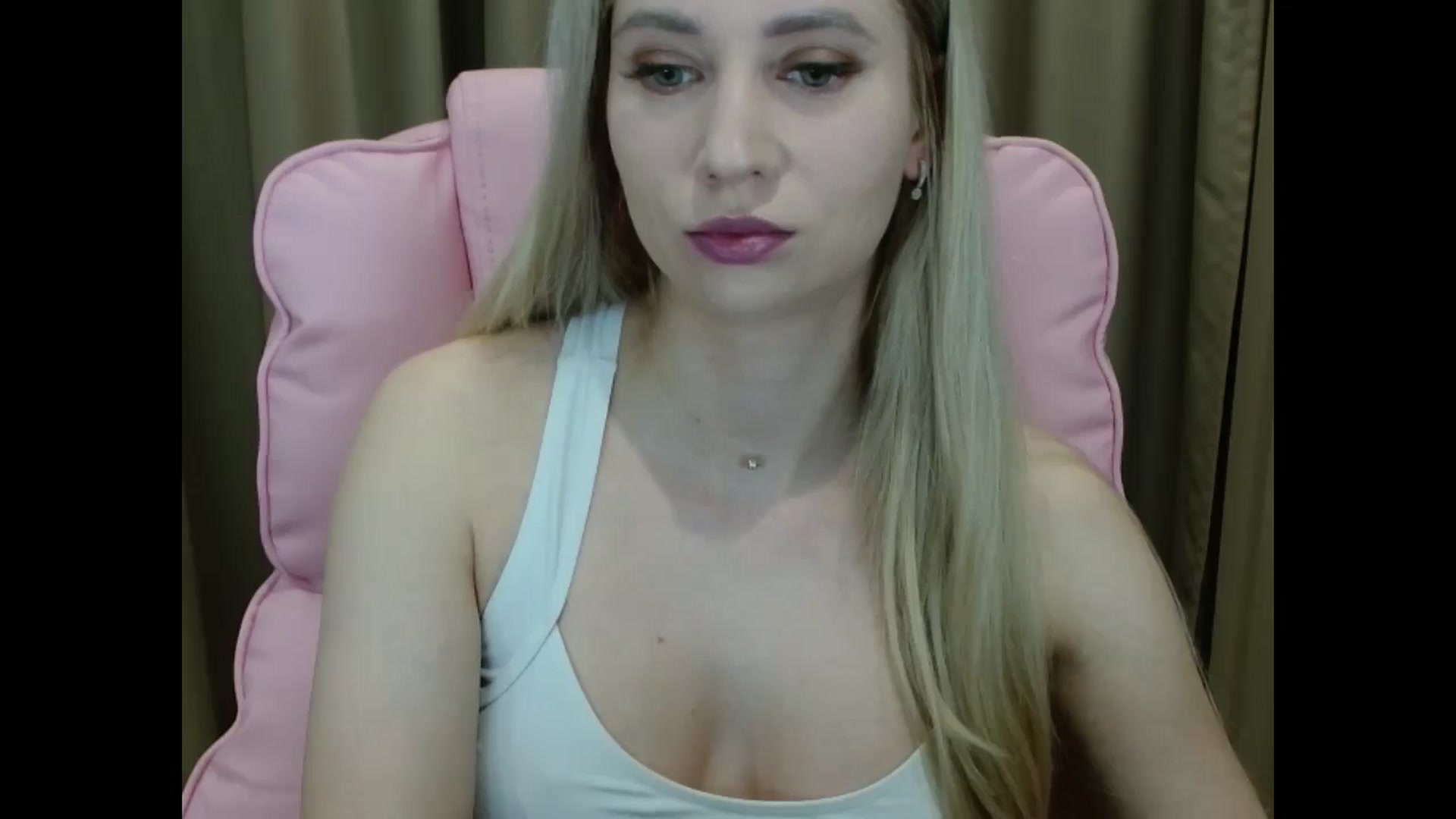 Gallery image thumbnail from Miss_Sylvia's myfreecams stream on, 03/29/2025, 17:49 image 8 of 20
