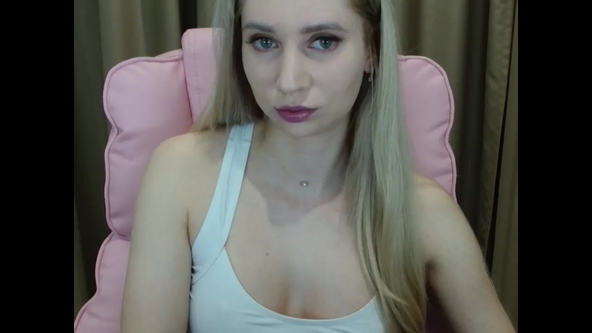 Gallery image thumbnail from Miss_Sylvia's myfreecams stream on, 03/29/2025, 17:49 image 7 of 20