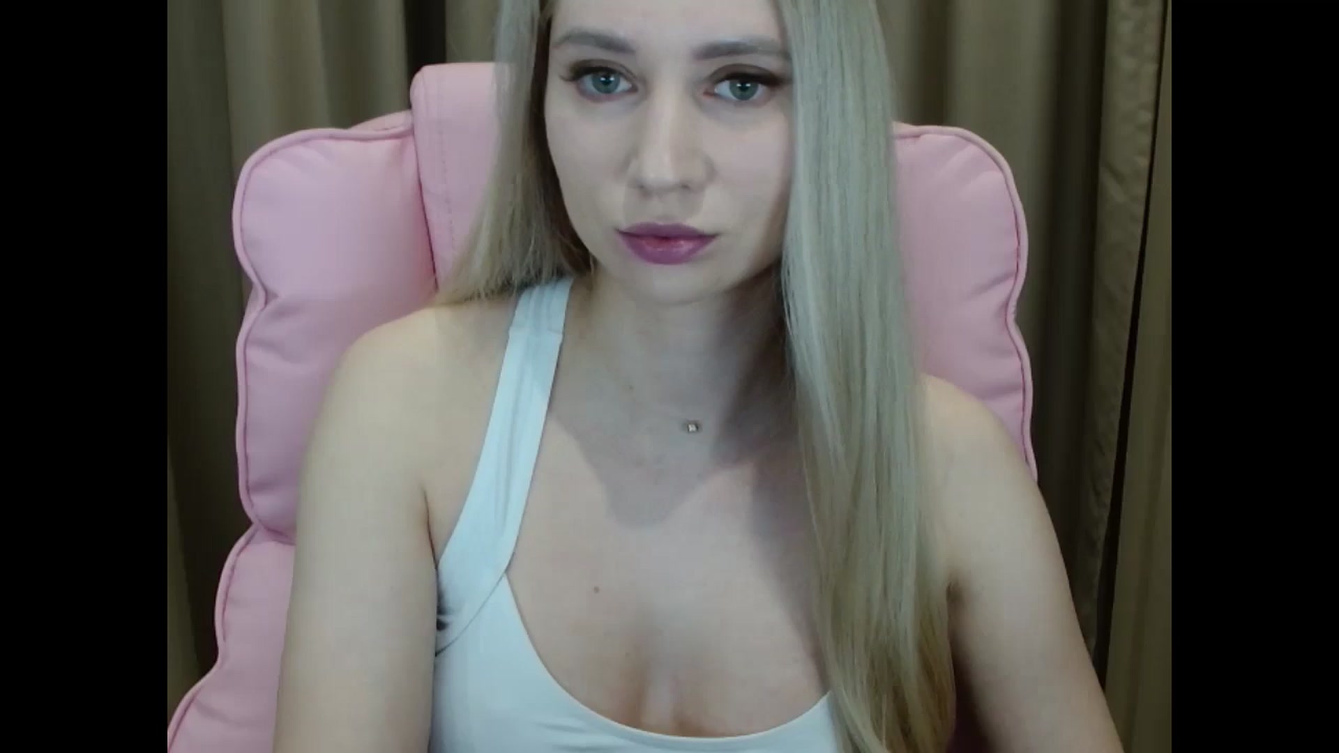 Gallery image thumbnail from Miss_Sylvia's myfreecams stream on, 03/29/2025, 17:49 image 16 of 20