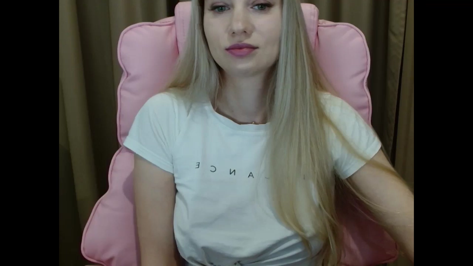 Gallery image thumbnail from Miss_Sylvia's myfreecams stream on, 03/30/2025, 18:29 image 16 of 20