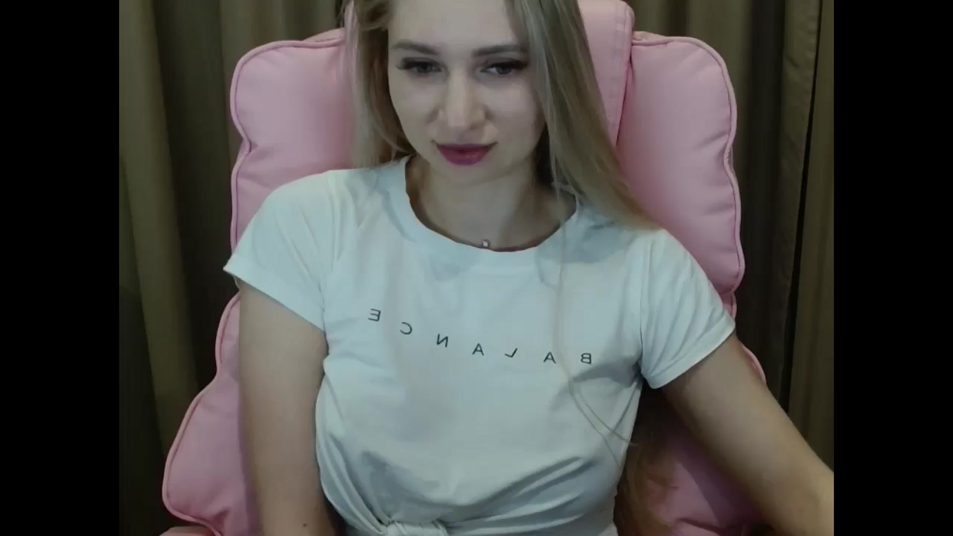 Gallery image thumbnail from Miss_Sylvia's myfreecams stream on, 03/30/2025, 18:29 image 7 of 20