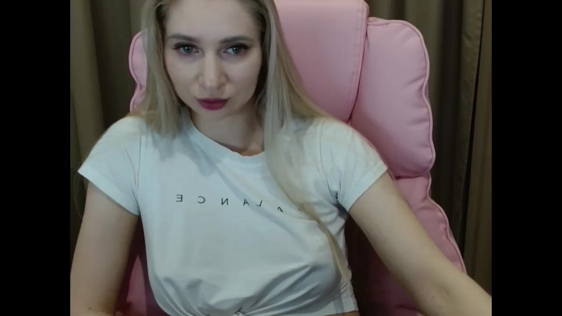Gallery image thumbnail from Miss_Sylvia's myfreecams stream on, 03/30/2025, 18:29 image 3 of 20