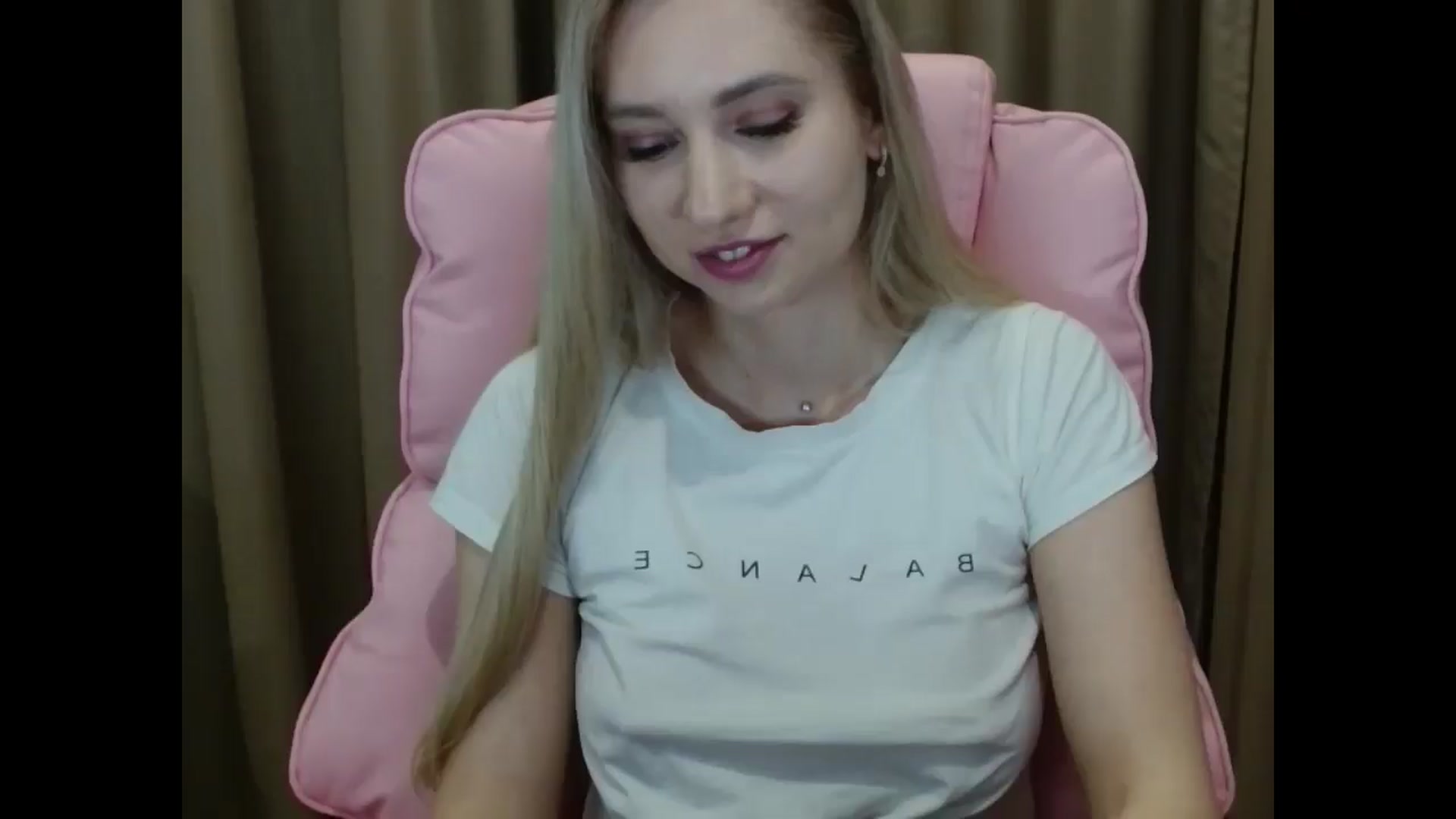 Gallery image thumbnail from Miss_Sylvia's myfreecams stream on, 03/30/2025, 19:15 image 9 of 20
