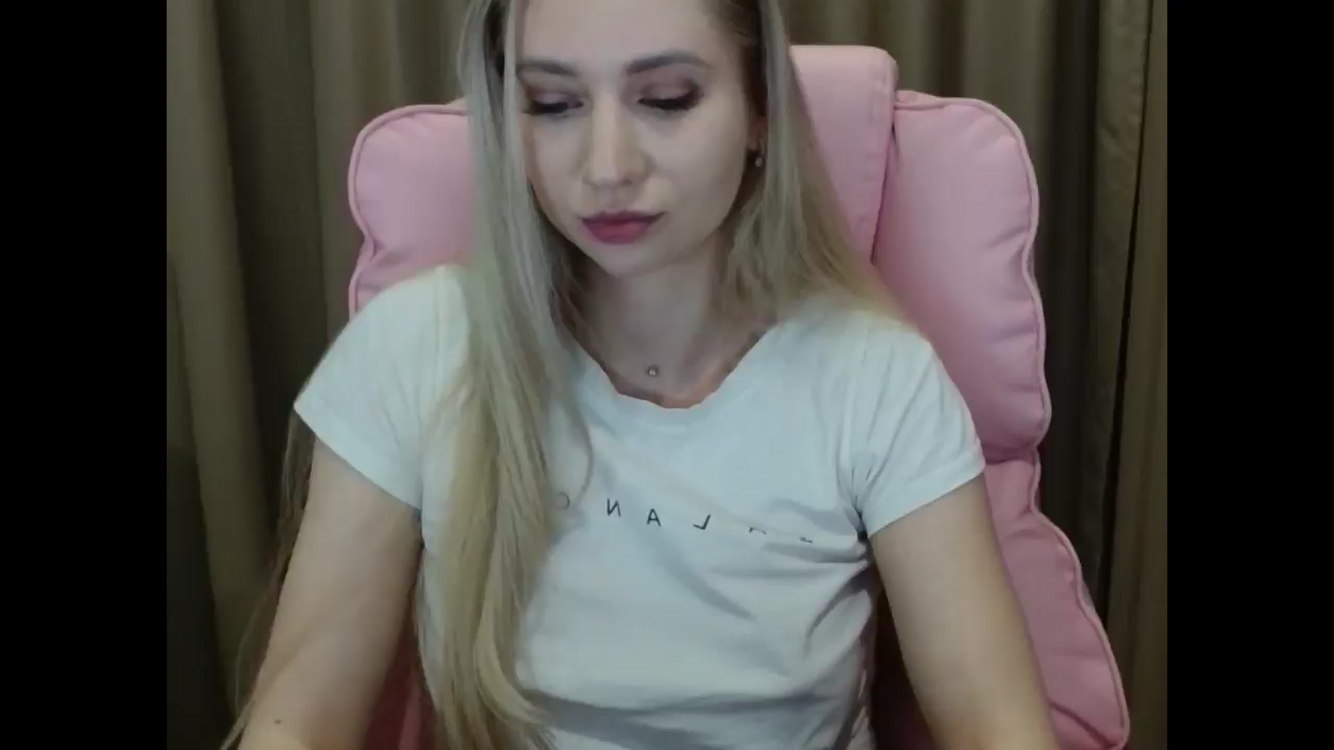 Gallery image thumbnail from Miss_Sylvia's myfreecams stream on, 03/30/2025, 19:15 image 16 of 20