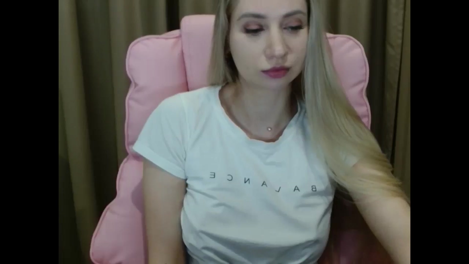 Gallery image thumbnail from Miss_Sylvia's myfreecams stream on, 03/30/2025, 19:15 image 19 of 20