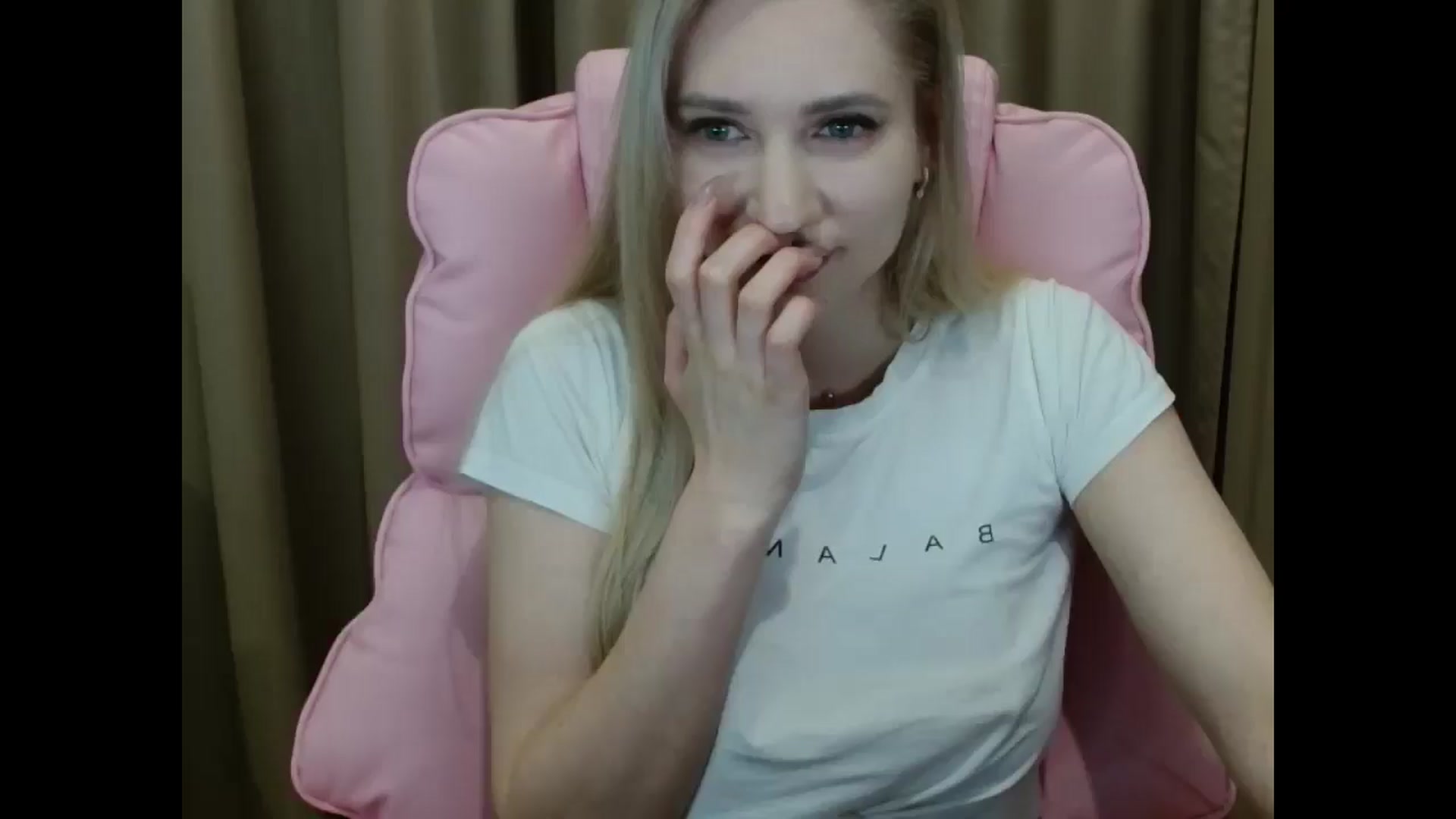 Gallery image thumbnail from Miss_Sylvia's myfreecams stream on, 03/30/2025, 19:15 image 8 of 20