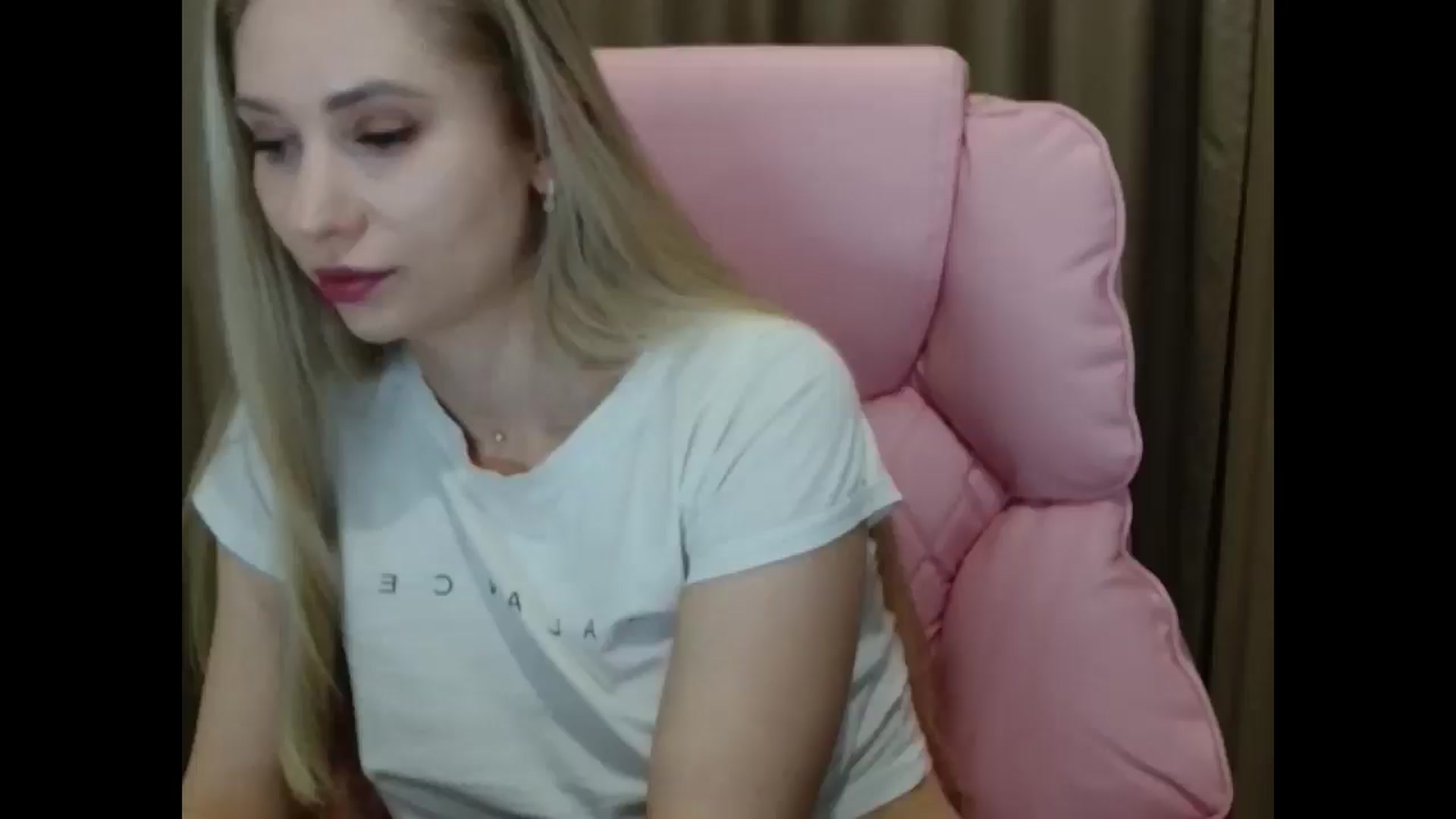 Gallery image thumbnail from Miss_Sylvia's myfreecams stream on, 03/30/2025, 19:15 image 13 of 20