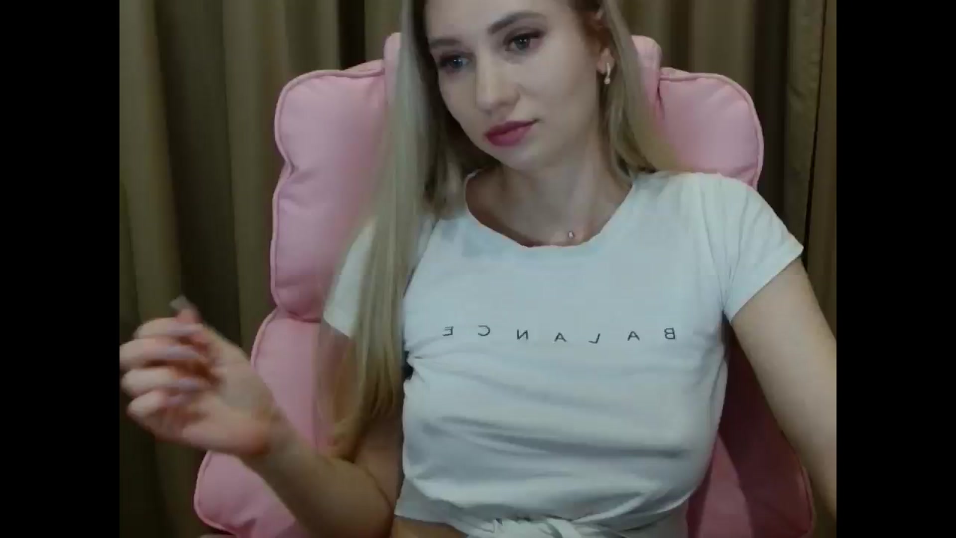 Gallery image thumbnail from Miss_Sylvia's myfreecams stream on, 03/30/2025, 19:15 image 1 of 20