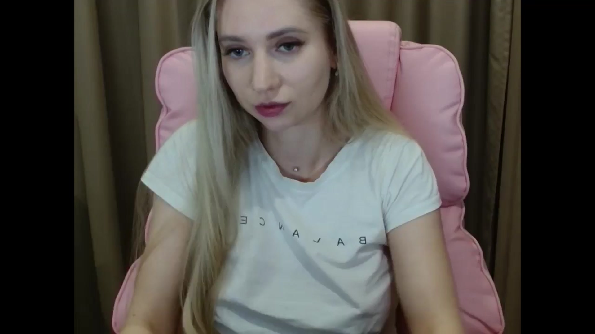 Gallery image thumbnail from Miss_Sylvia's myfreecams stream on, 03/30/2025, 19:15 image 15 of 20
