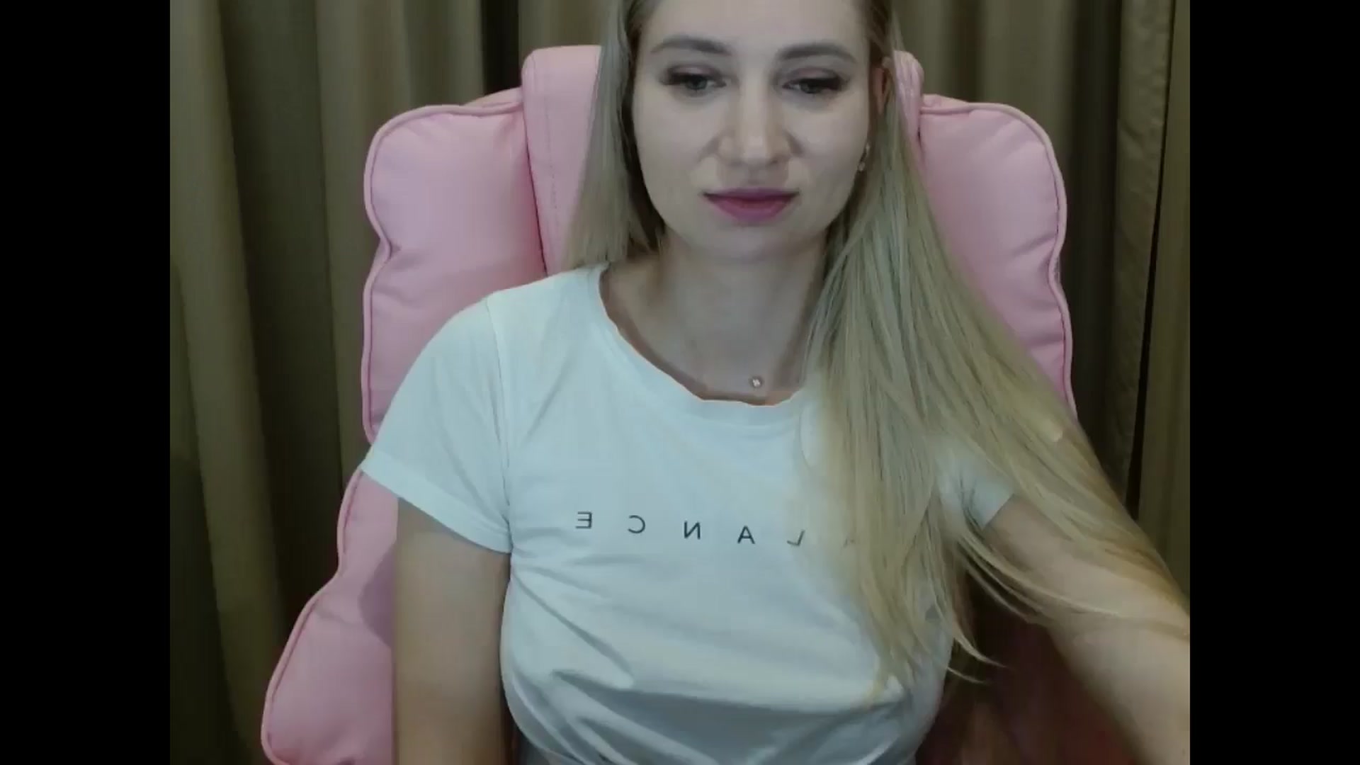 Gallery image thumbnail from Miss_Sylvia's myfreecams stream on, 03/30/2025, 19:29 image 3 of 20
