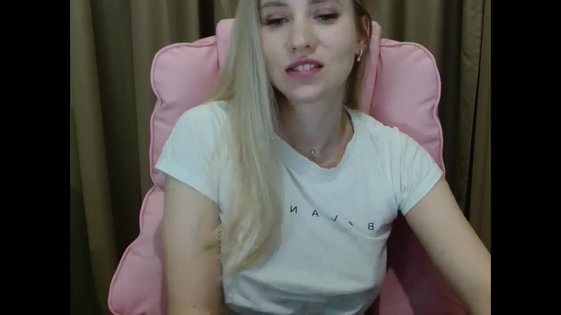 Gallery image thumbnail from Miss_Sylvia's myfreecams stream on, 03/30/2025, 19:29 image 17 of 20