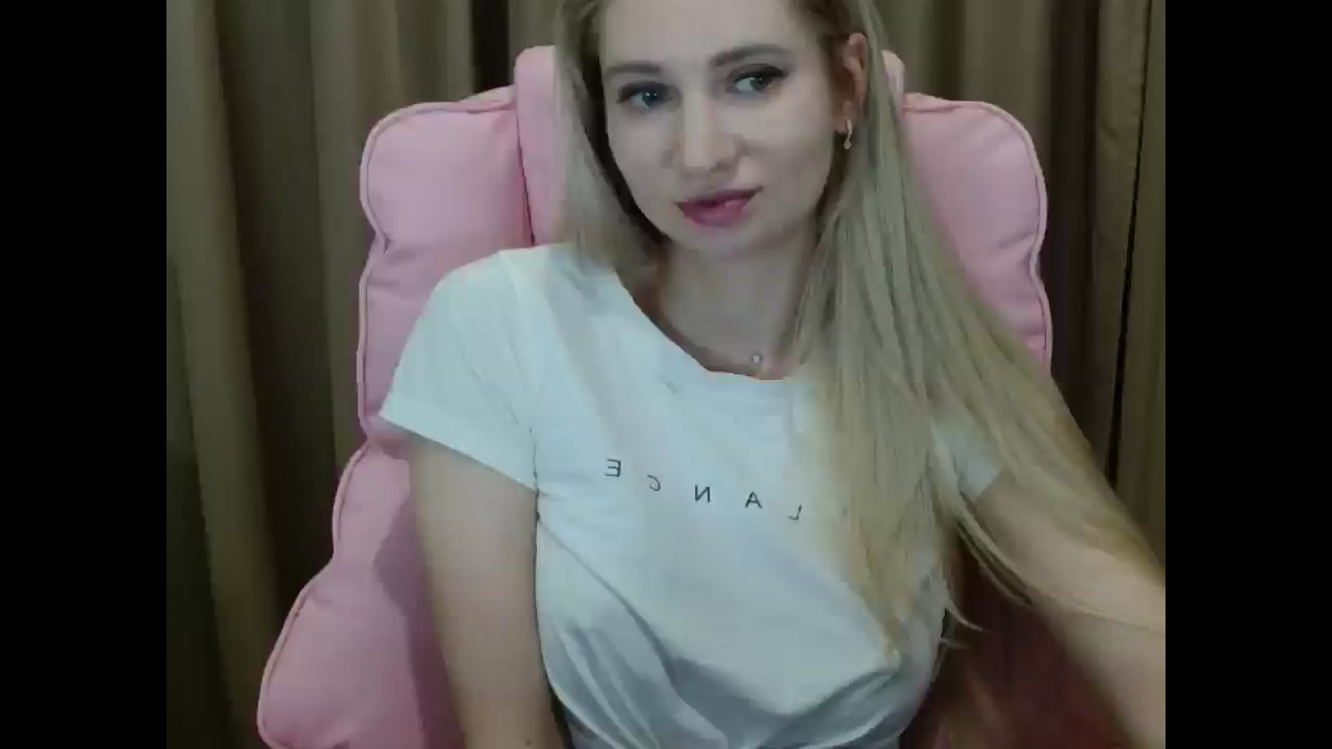 Gallery image thumbnail from Miss_Sylvia's myfreecams stream on, 03/30/2025, 19:29 image 5 of 20