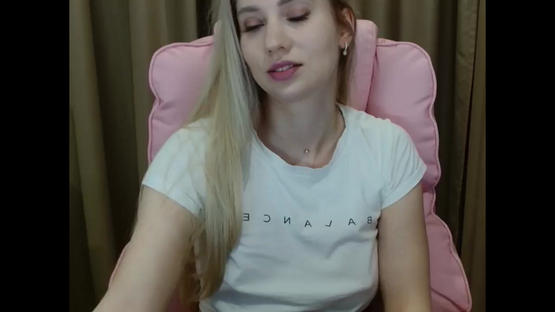 Gallery image thumbnail from Miss_Sylvia's myfreecams stream on, 03/30/2025, 19:29 image 19 of 20