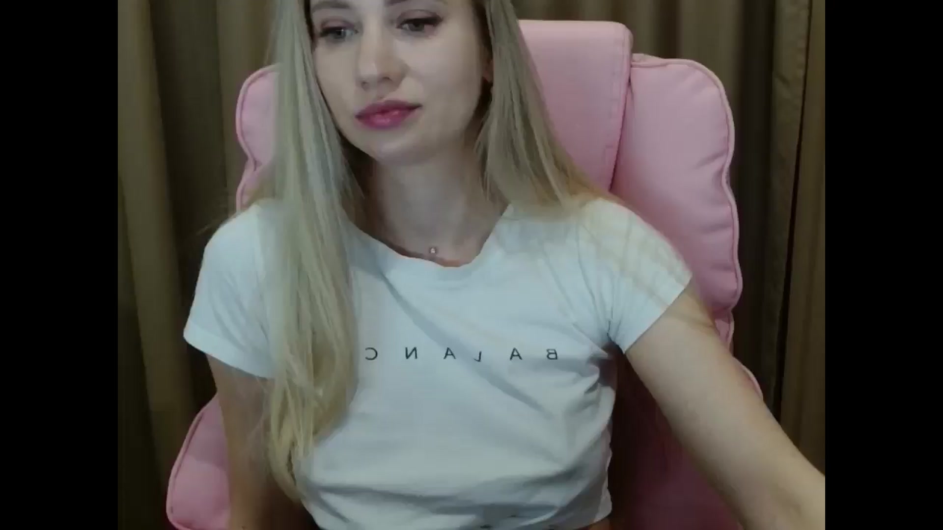 Gallery image thumbnail from Miss_Sylvia's myfreecams stream on, 03/30/2025, 20:02 image 7 of 20