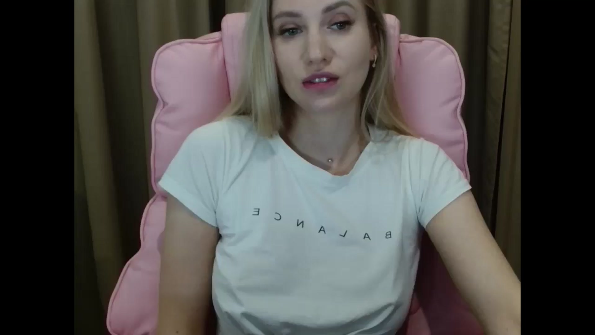 Gallery image thumbnail from Miss_Sylvia's myfreecams stream on, 03/30/2025, 20:02 image 2 of 20