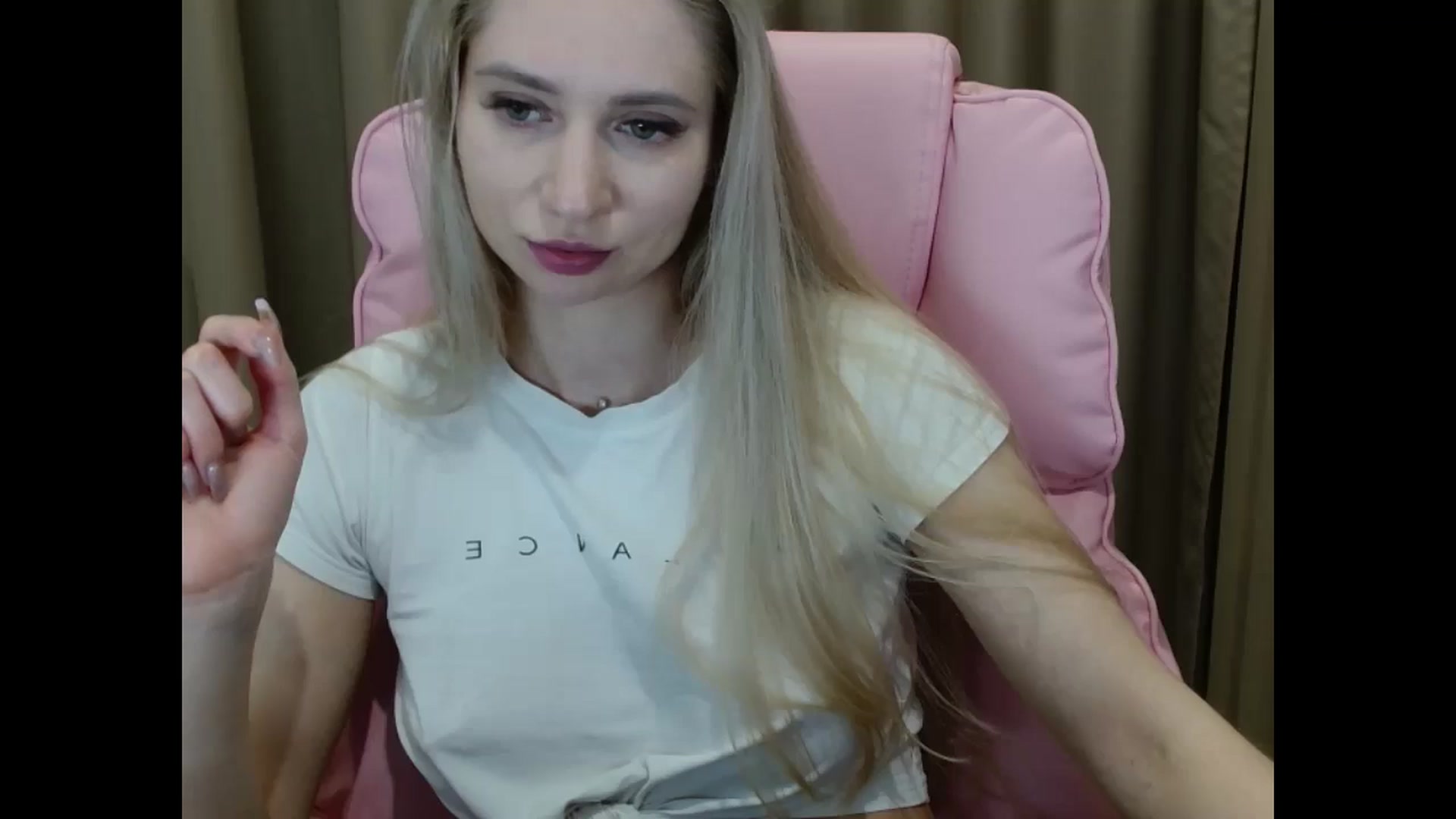 Gallery image thumbnail from Miss_Sylvia's myfreecams stream on, 03/30/2025, 20:02 image 15 of 20