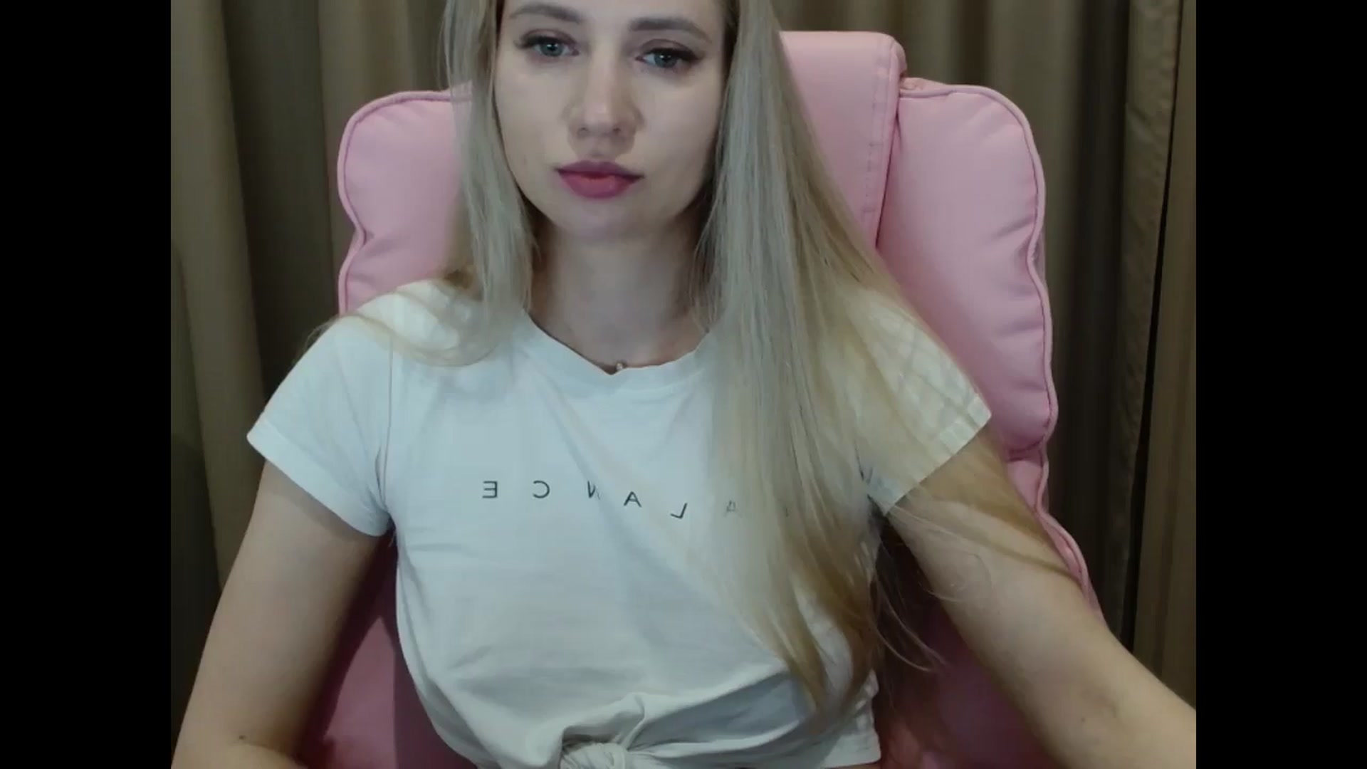 Gallery image thumbnail from Miss_Sylvia's myfreecams stream on, 03/30/2025, 20:02 image 17 of 20