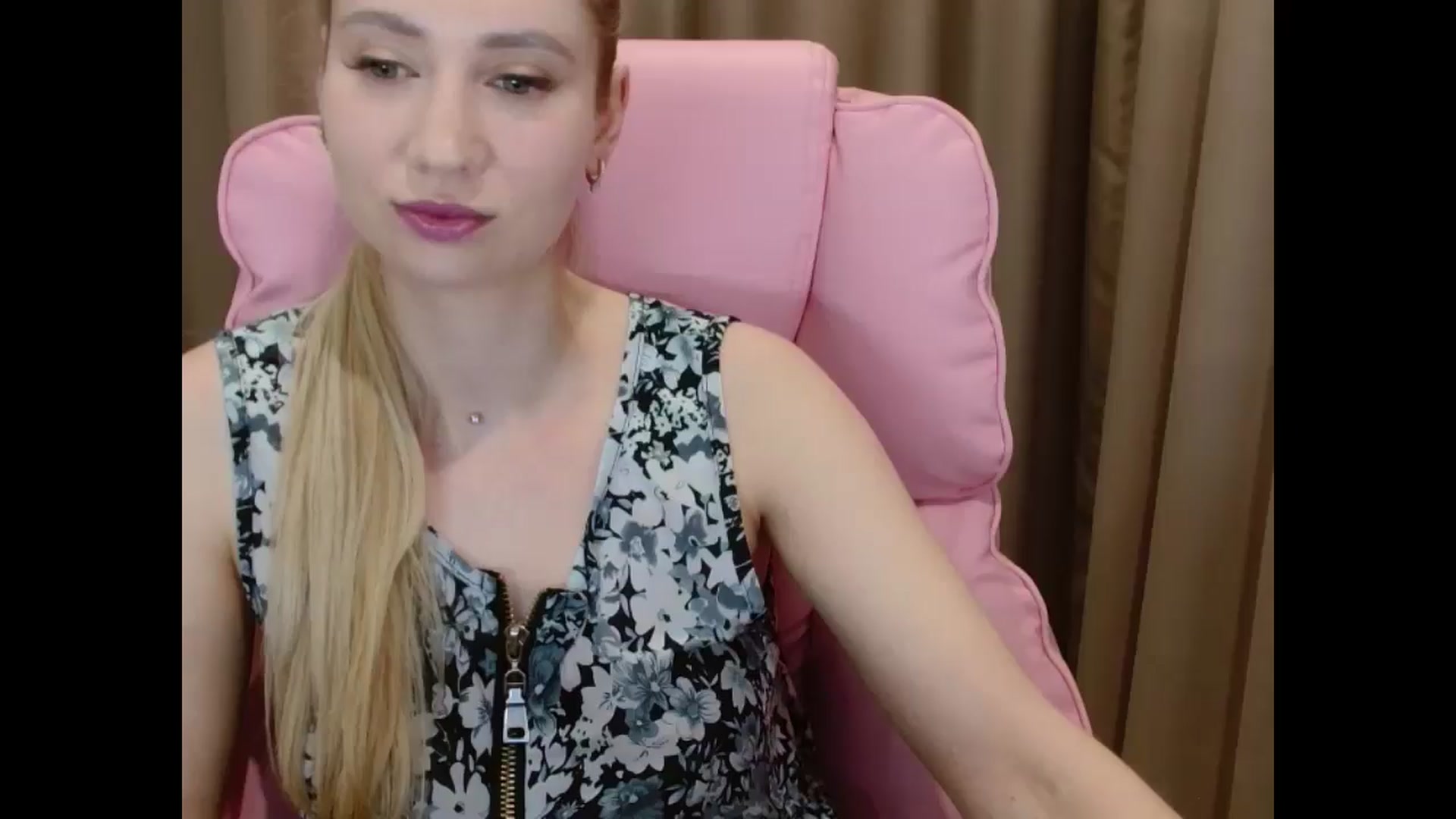 Gallery image thumbnail from Miss_Sylvia's myfreecams stream on, 03/31/2025, 17:39 image 9 of 20