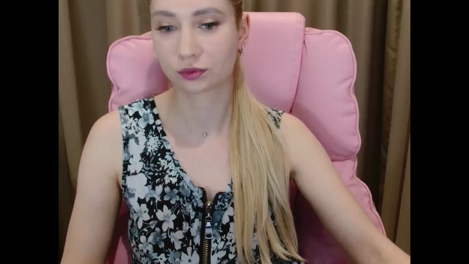 Gallery image thumbnail from Miss_Sylvia's myfreecams stream on, 03/31/2025, 17:39 image 18 of 20