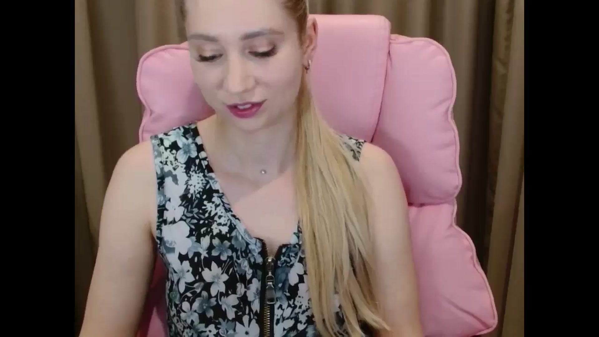 Gallery image thumbnail from Miss_Sylvia's myfreecams stream on, 03/31/2025, 17:39 image 17 of 20