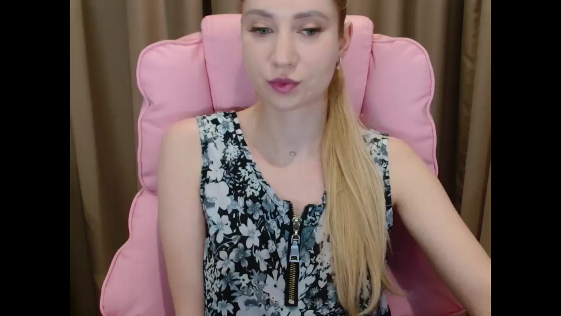 Gallery image thumbnail from Miss_Sylvia's myfreecams stream on, 03/31/2025, 17:39 image 19 of 20